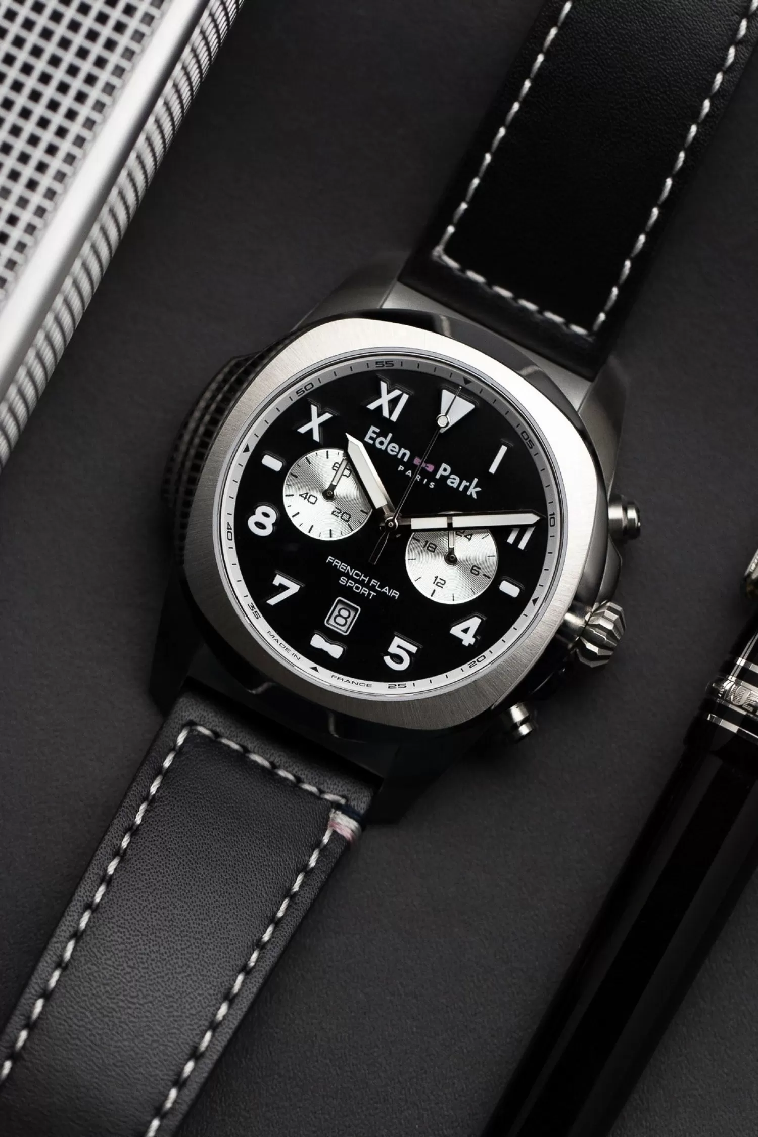 Eden Park Black leather chronograph quartz watch< Watches