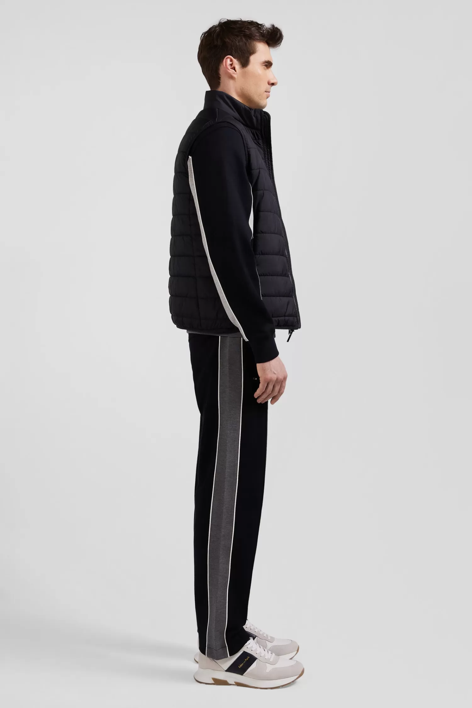 black_quilted_sleeveless_high_collar_down_vest_4.webp Eden Park Black quilted sleeveless high collar down vest< Coats And Jackets