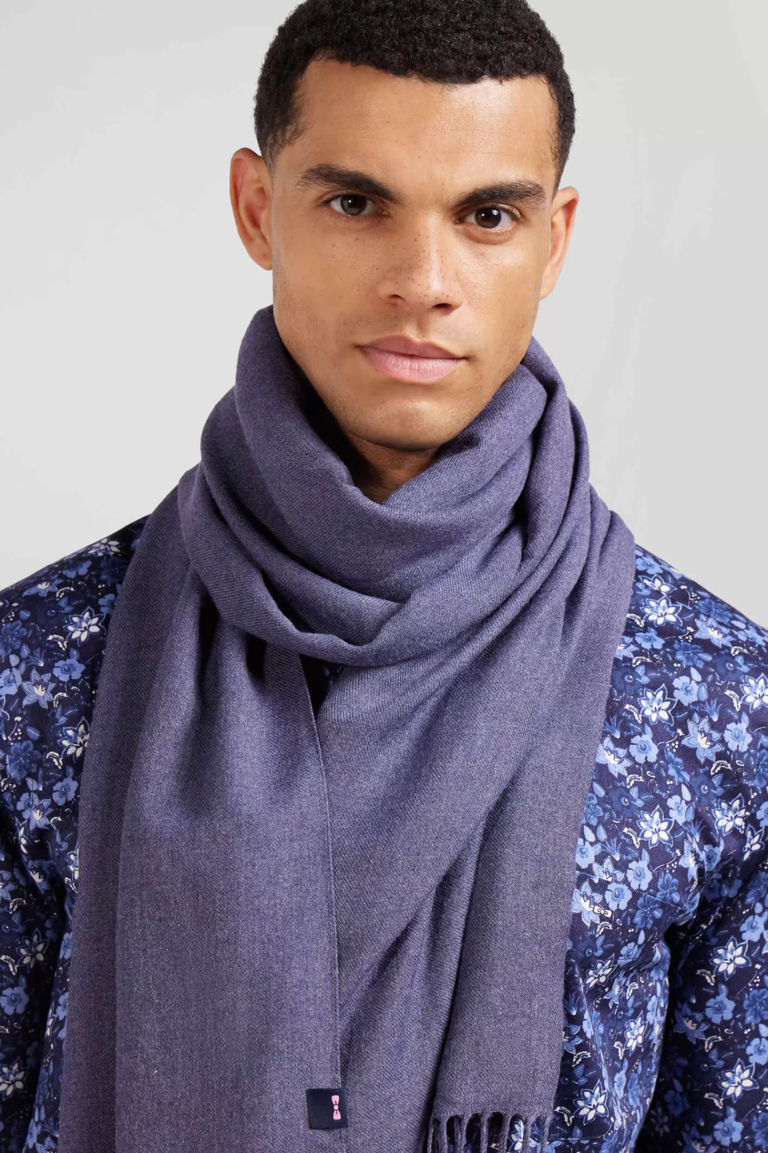 Eden Park Blue fringed plain scarf< Scarves And Wraps