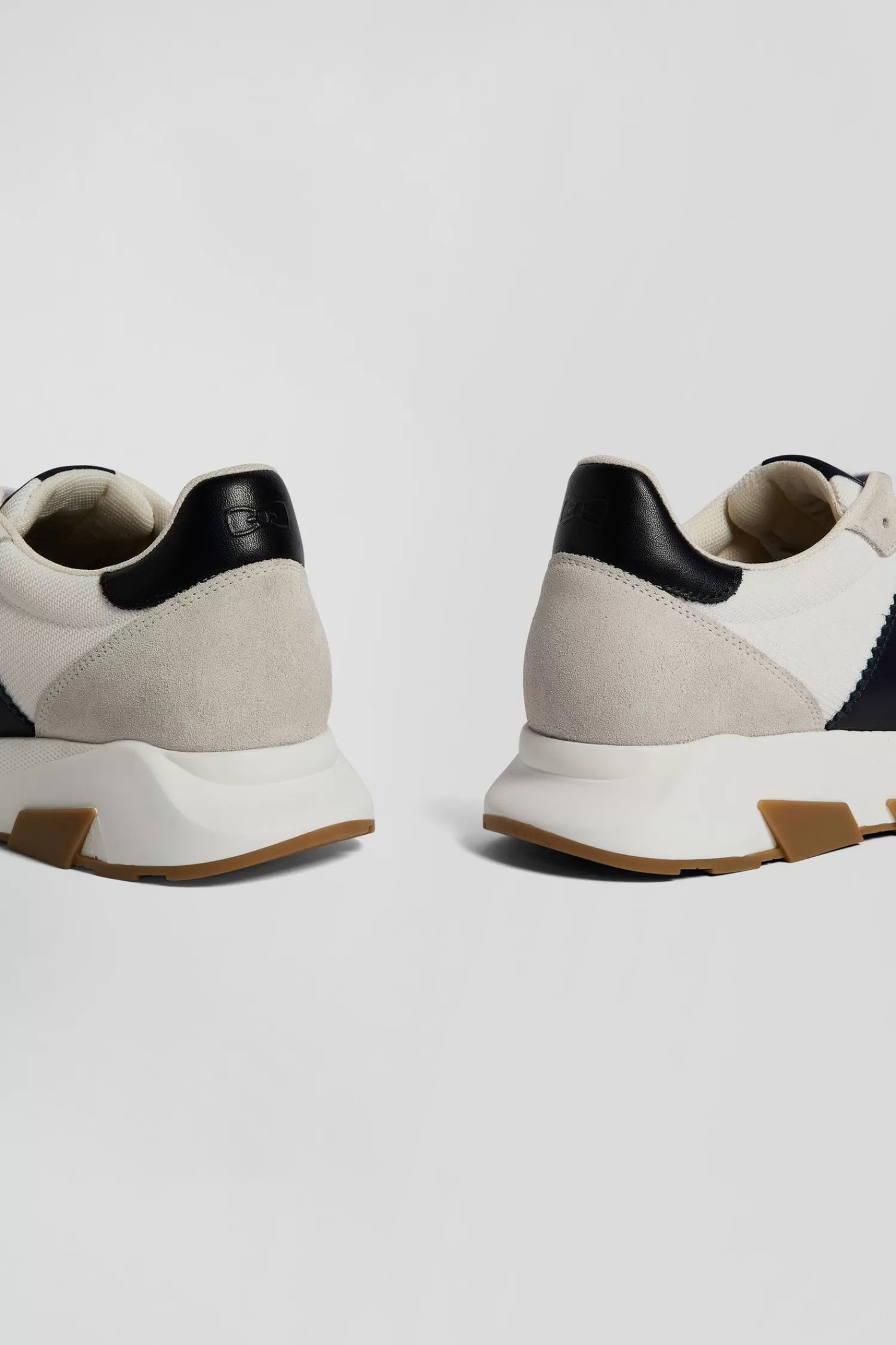 chunky_sole_beige_and_navy_blue_leather_sneakers_6.webp Eden Park Chunky sole beige and navy blue leather sneakers< Sneakers