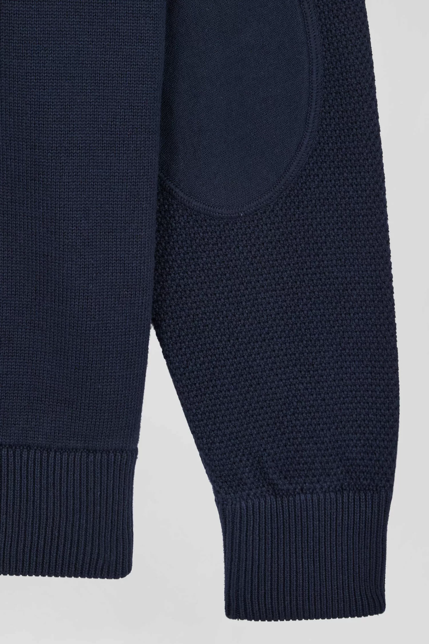 cotton_cardigan_with_navy_blue_back_embroidery_7.webp Eden Park Cotton cardigan with navy blue back embroidery< Cardigans