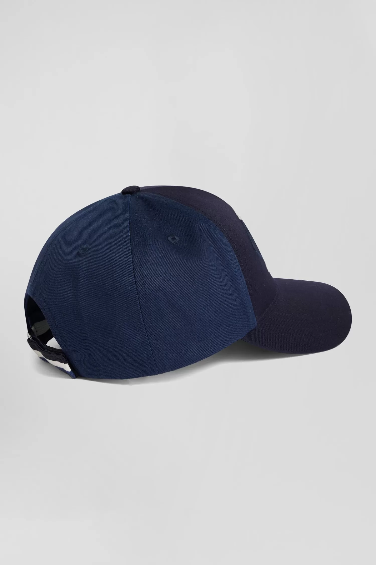 dark_blue_bicolour_cotton_cap_2.webp Eden Park Dark blue bicolour cotton cap< Caps
