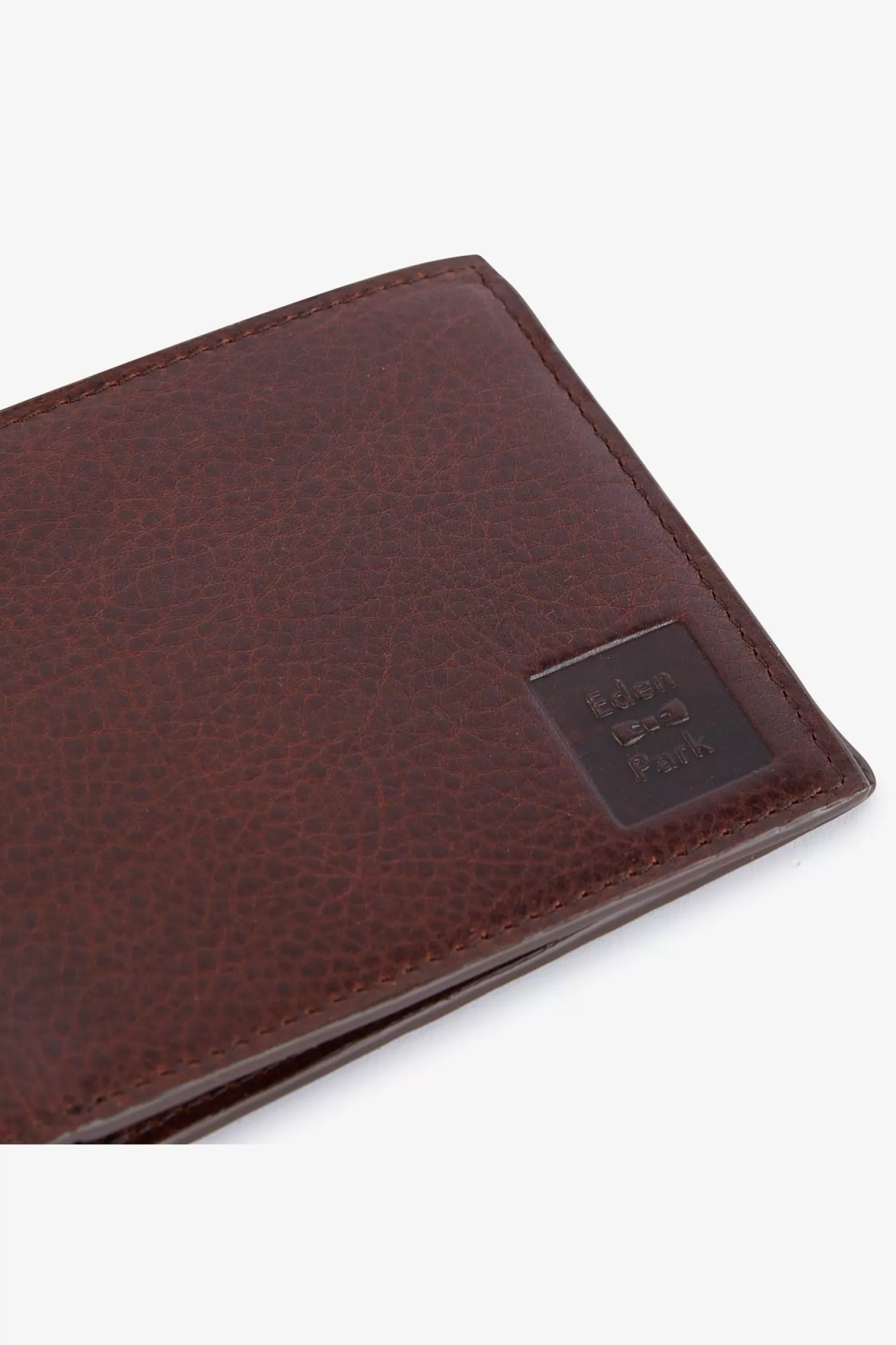 dark_brown_leather_wallet_2.webp Eden Park Dark brown leather wallet< Portfolios