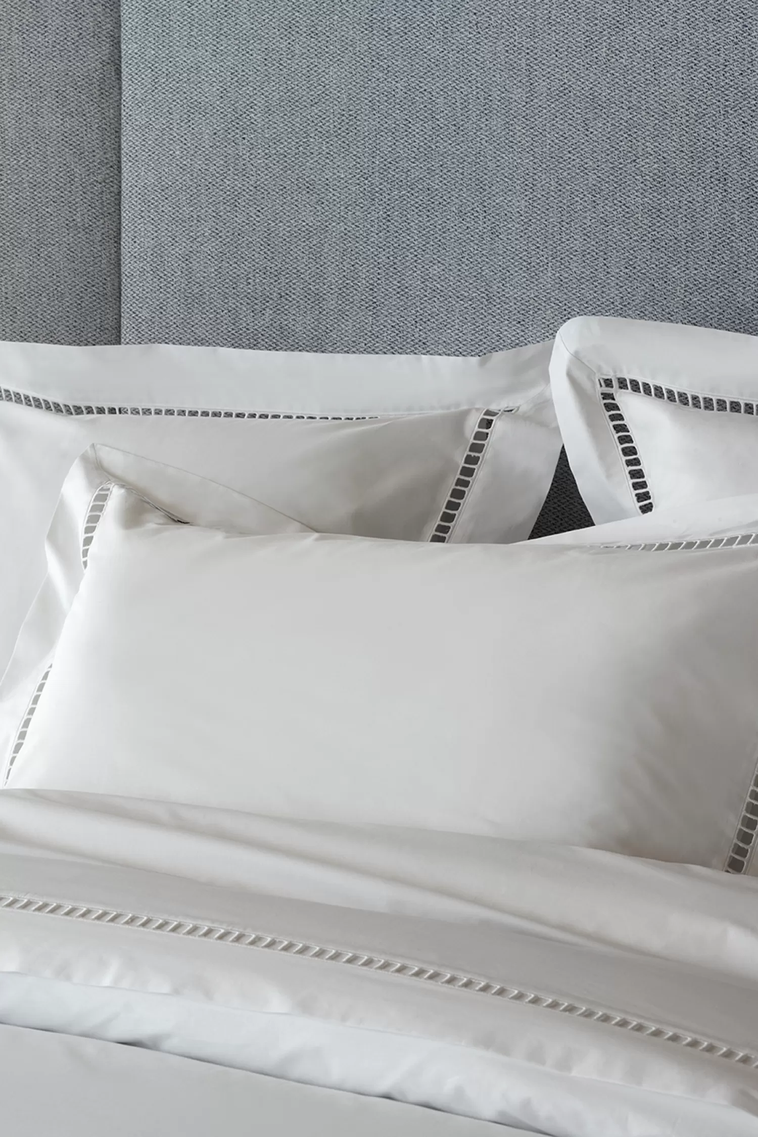 Eden Park duo of rectangular white pillow case< Pillowcases