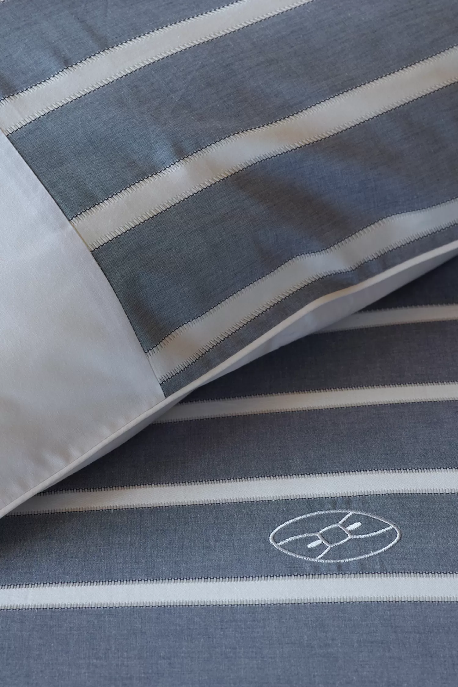 Eden Park duo of square striped pillow case< Pillowcases