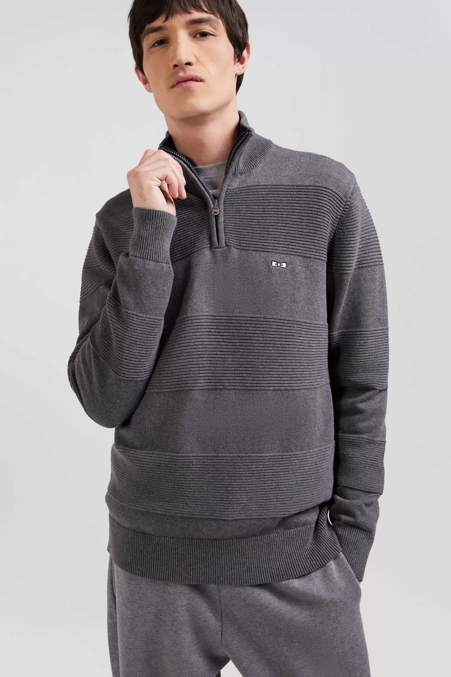 grey_cotton_halfzip_jumper_with_knit_details_regular_fit_2.webp Eden Park Grey cotton half-zip jumper with knit details Regular fit< Sweaters