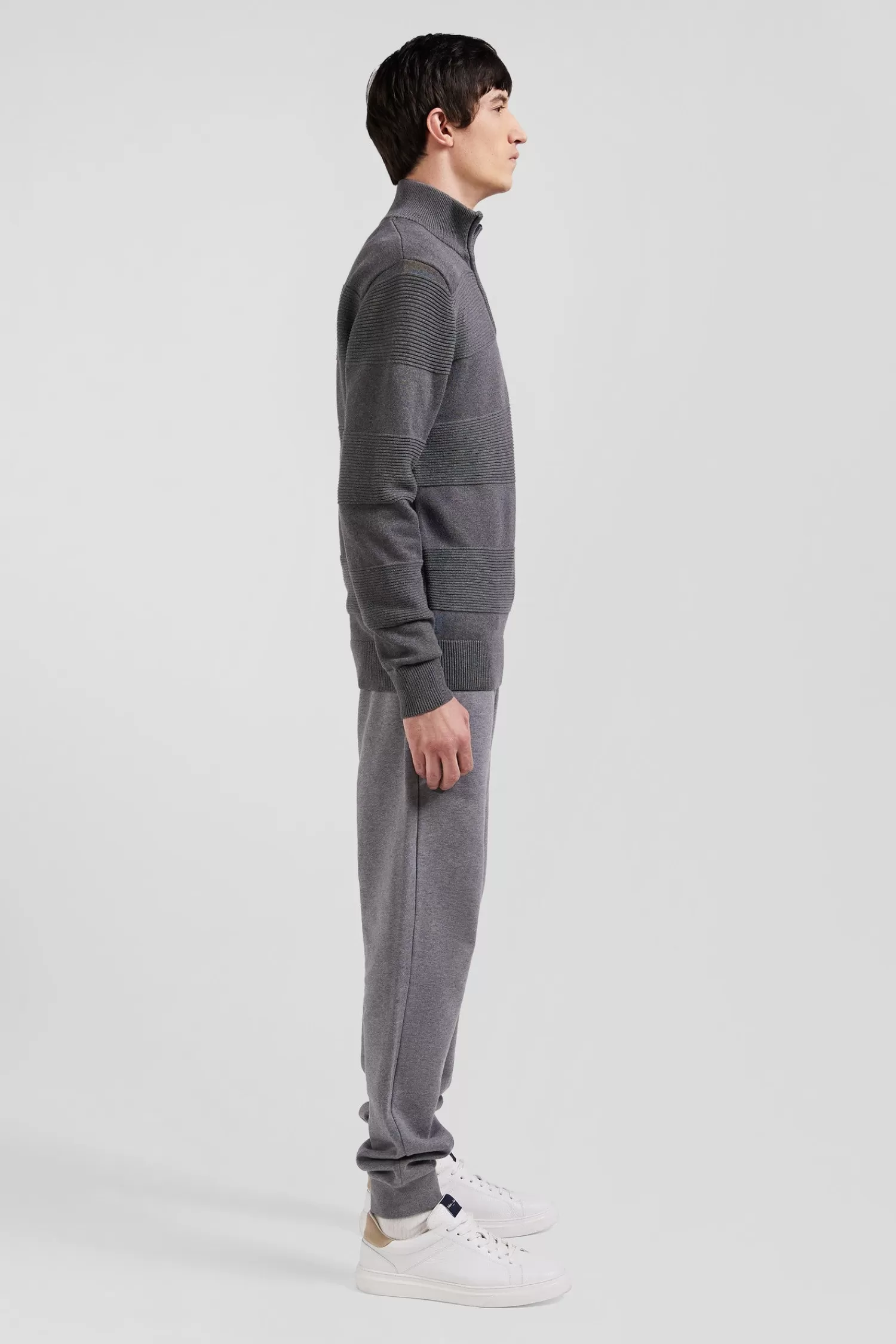 grey_cotton_halfzip_jumper_with_knit_details_regular_fit_4.webp Eden Park Grey cotton half-zip jumper with knit details Regular fit< Sweaters