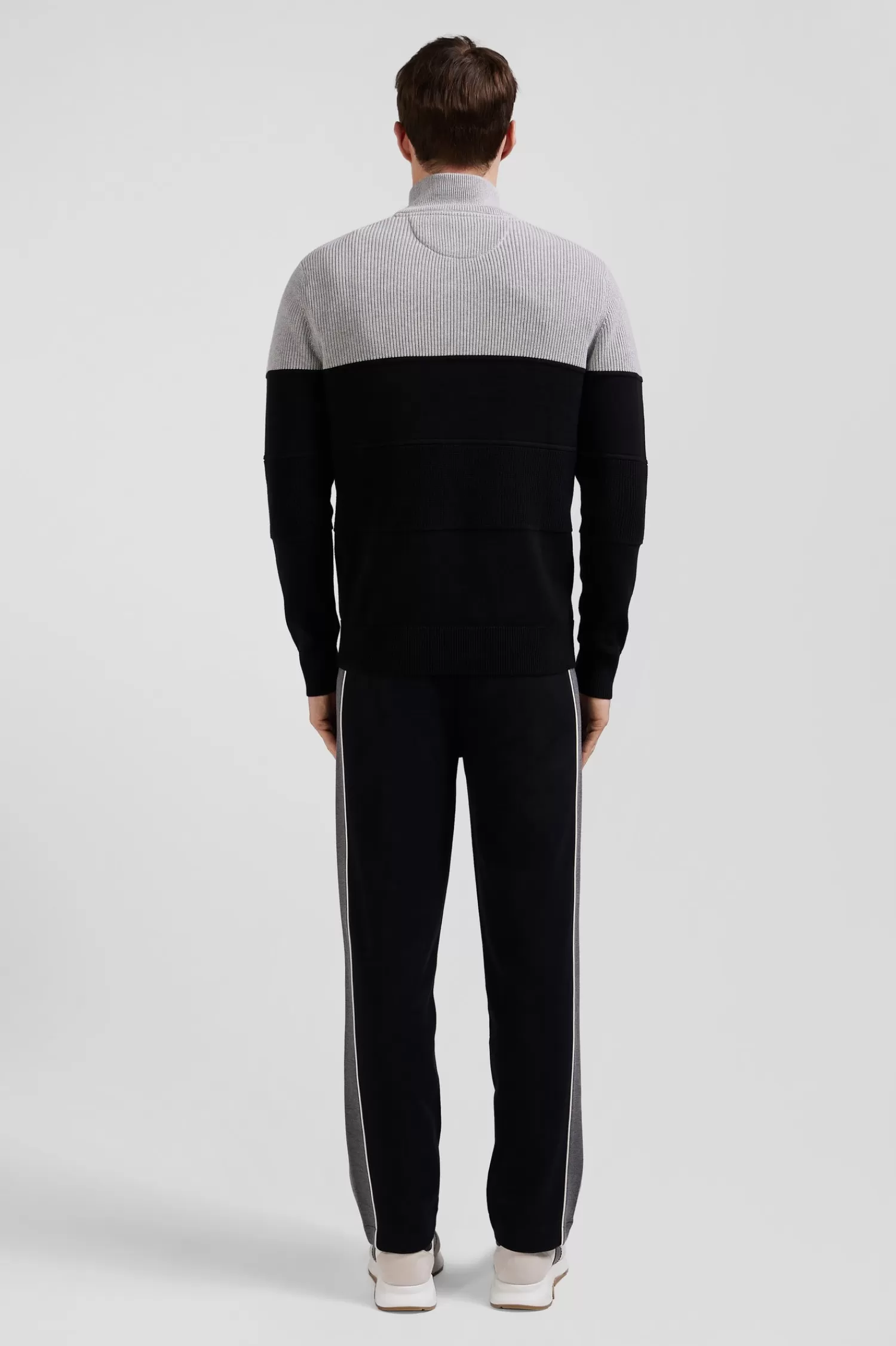 grey_cotton_halfzip_jumper_with_knit_details_regular_fit_5-1.webp Eden Park Grey cotton half-zip jumper with knit details Regular fit< Sweaters