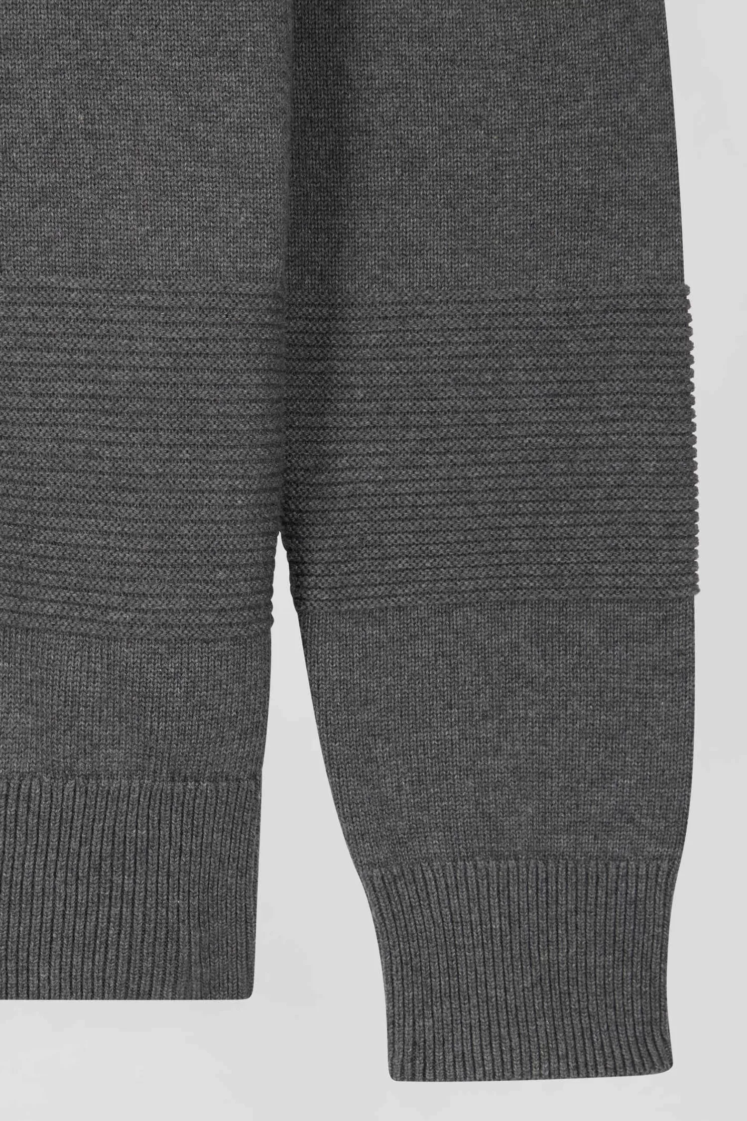 grey_cotton_halfzip_jumper_with_knit_details_regular_fit_8.webp Eden Park Grey cotton half-zip jumper with knit details Regular fit< Sweaters