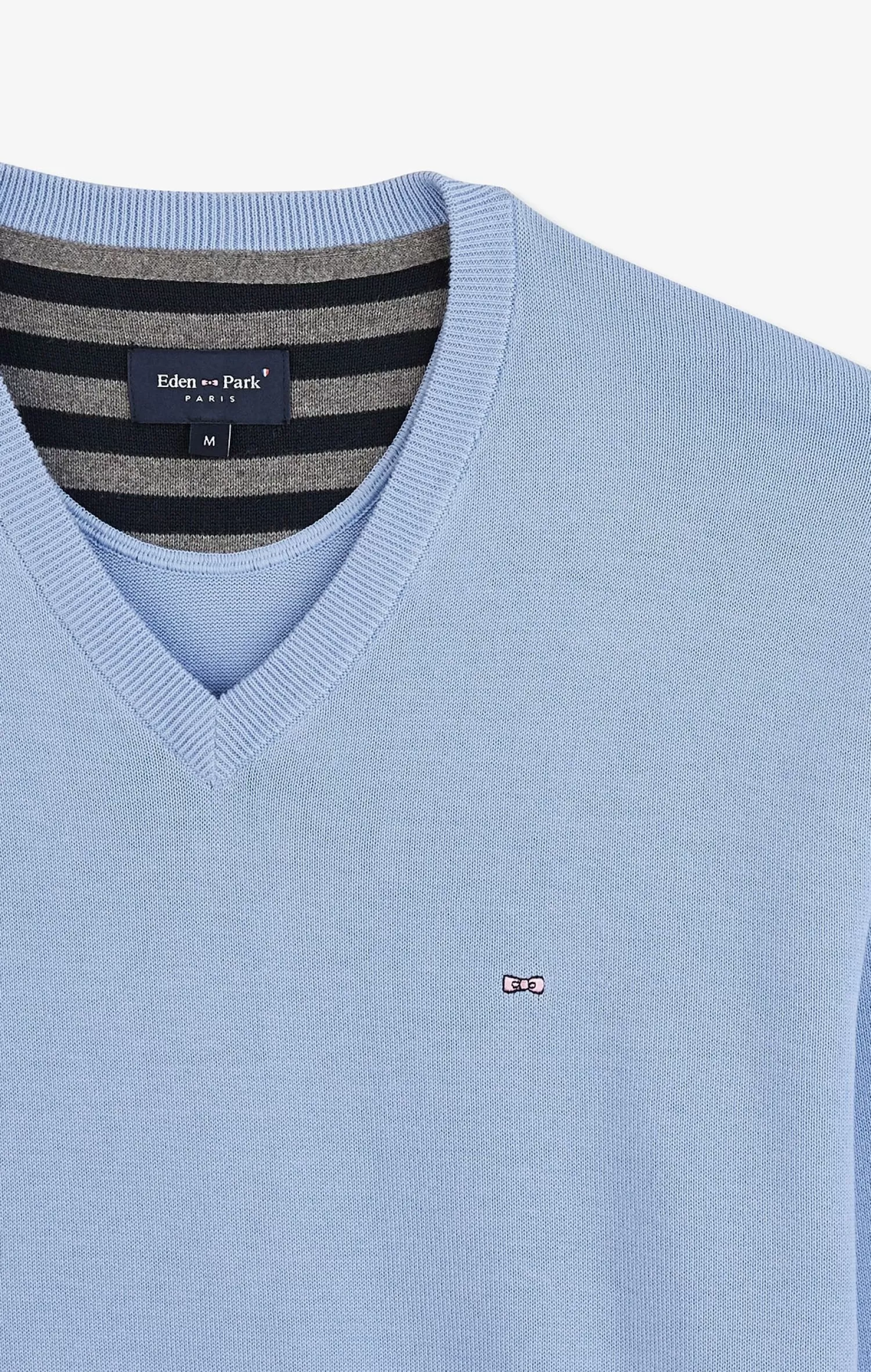 light_blue_vneck_cotton_jersey_jumper_6.webp Eden Park Light blue V-neck cotton jersey jumper< Sweaters