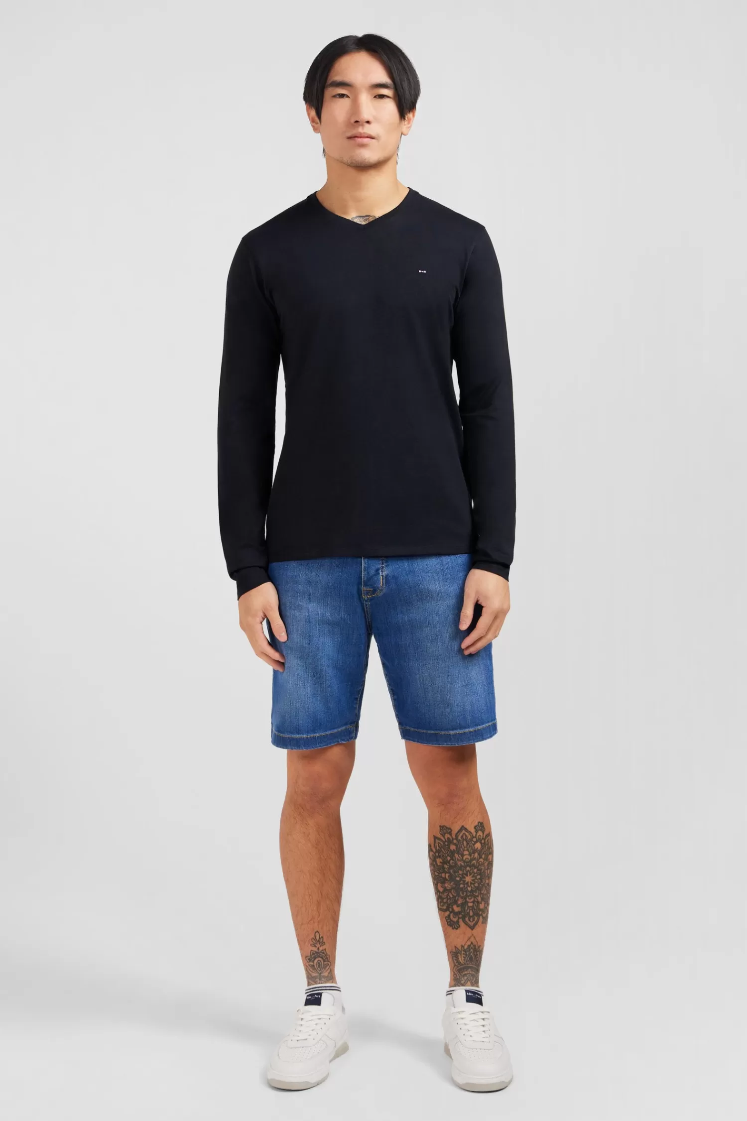 Eden Park Long sleeved black V neck t-shirt< T-shirts