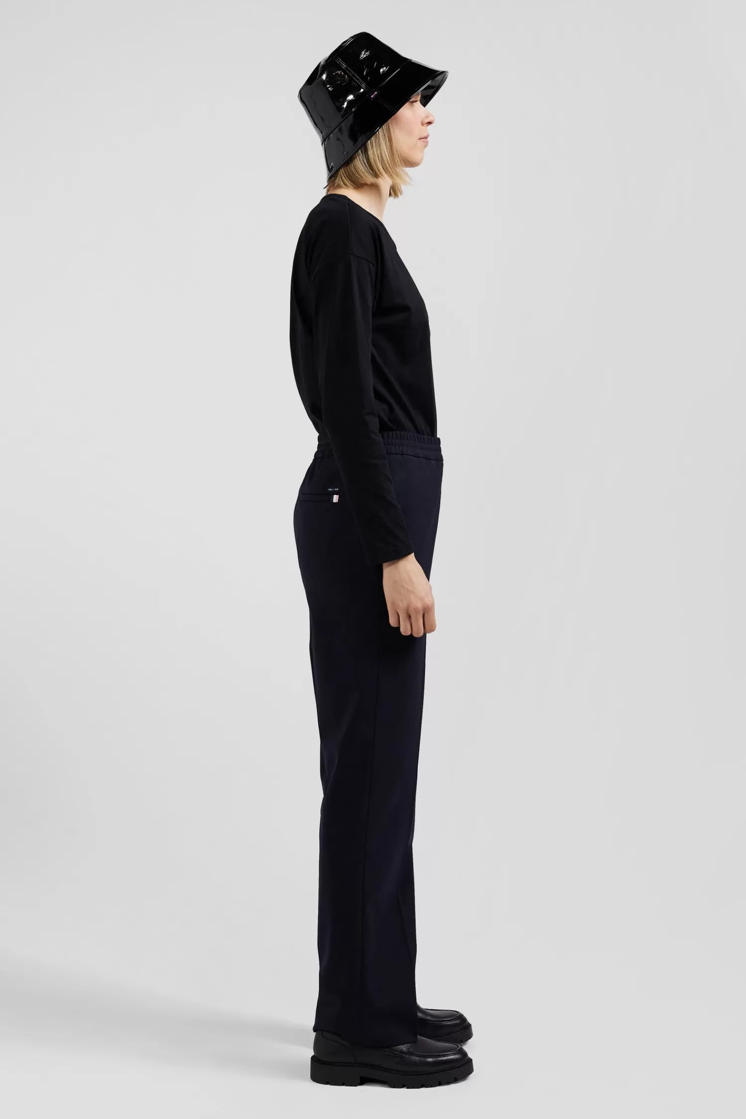 longsleeved_roundneck_tshirt_in_black_cotton_4.webp Eden Park Long-sleeved round-neck t-shirt in black cotton<Women T-shirts