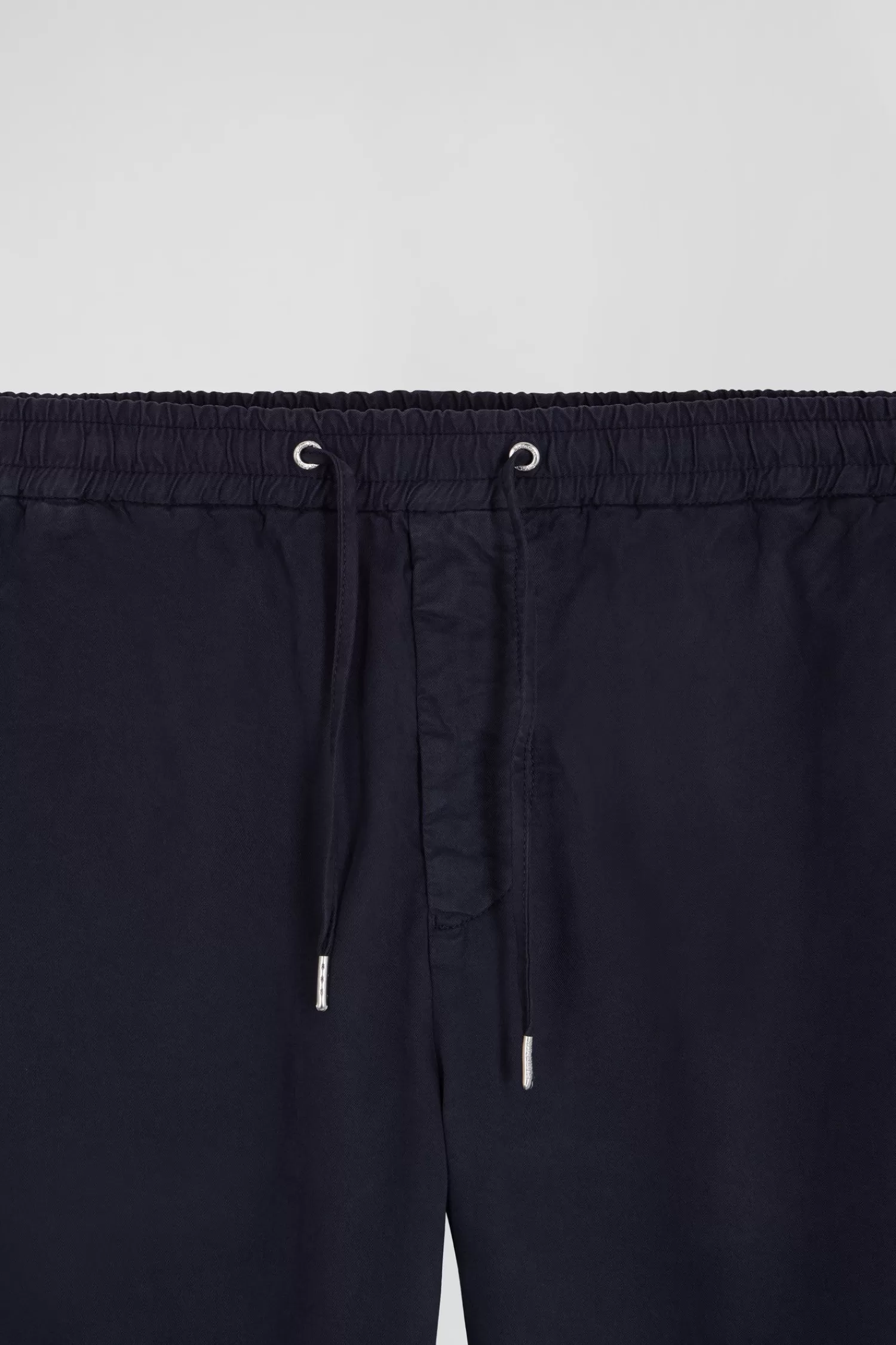 modern_navy_blue_stretch_cotton_elastic_waist_trousers_2-1.webp Eden Park Modern navy blue stretch cotton elastic waist trousers< Pants