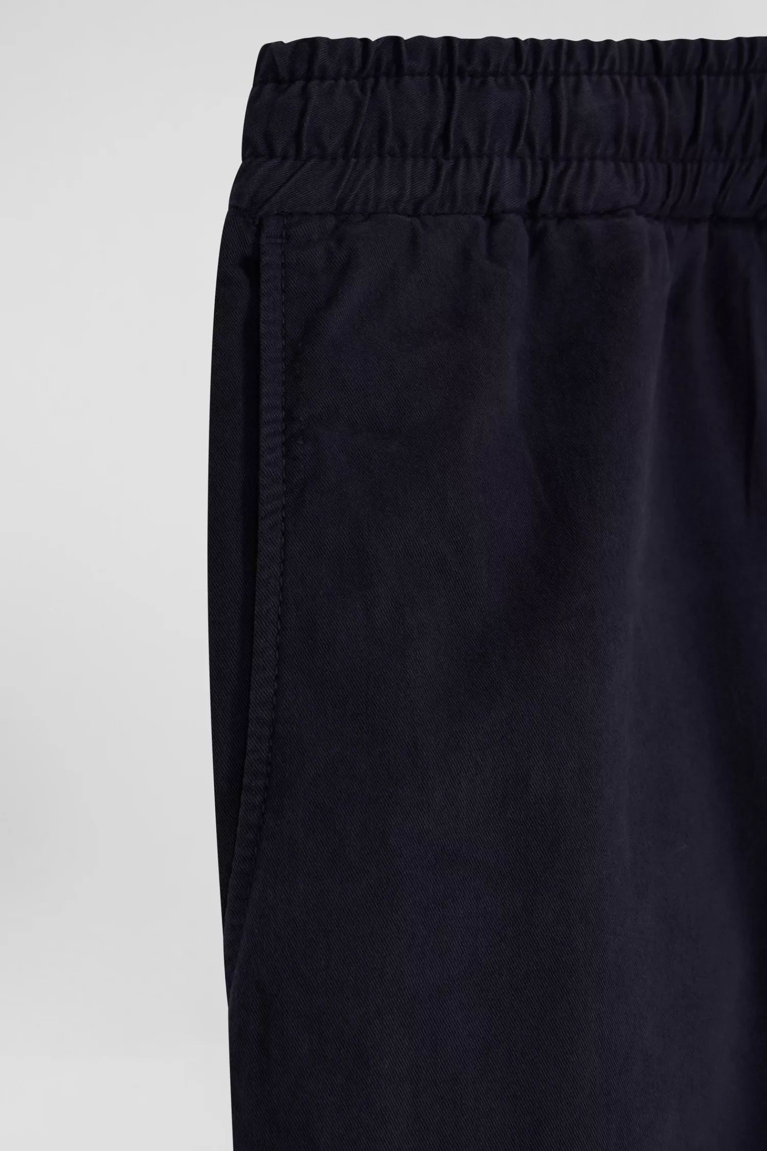 modern_navy_blue_stretch_cotton_elastic_waist_trousers_3-1.webp Eden Park Modern navy blue stretch cotton elastic waist trousers< Pants