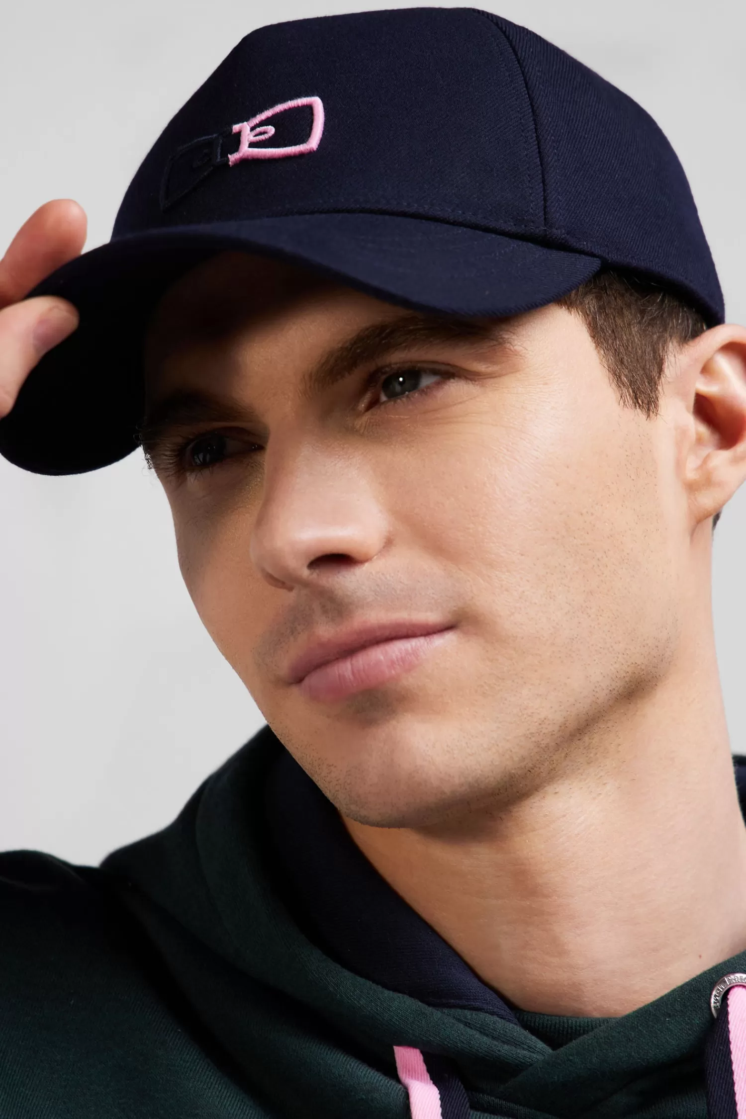 Eden Park Navy blue cap with bow tie embroidery< Caps