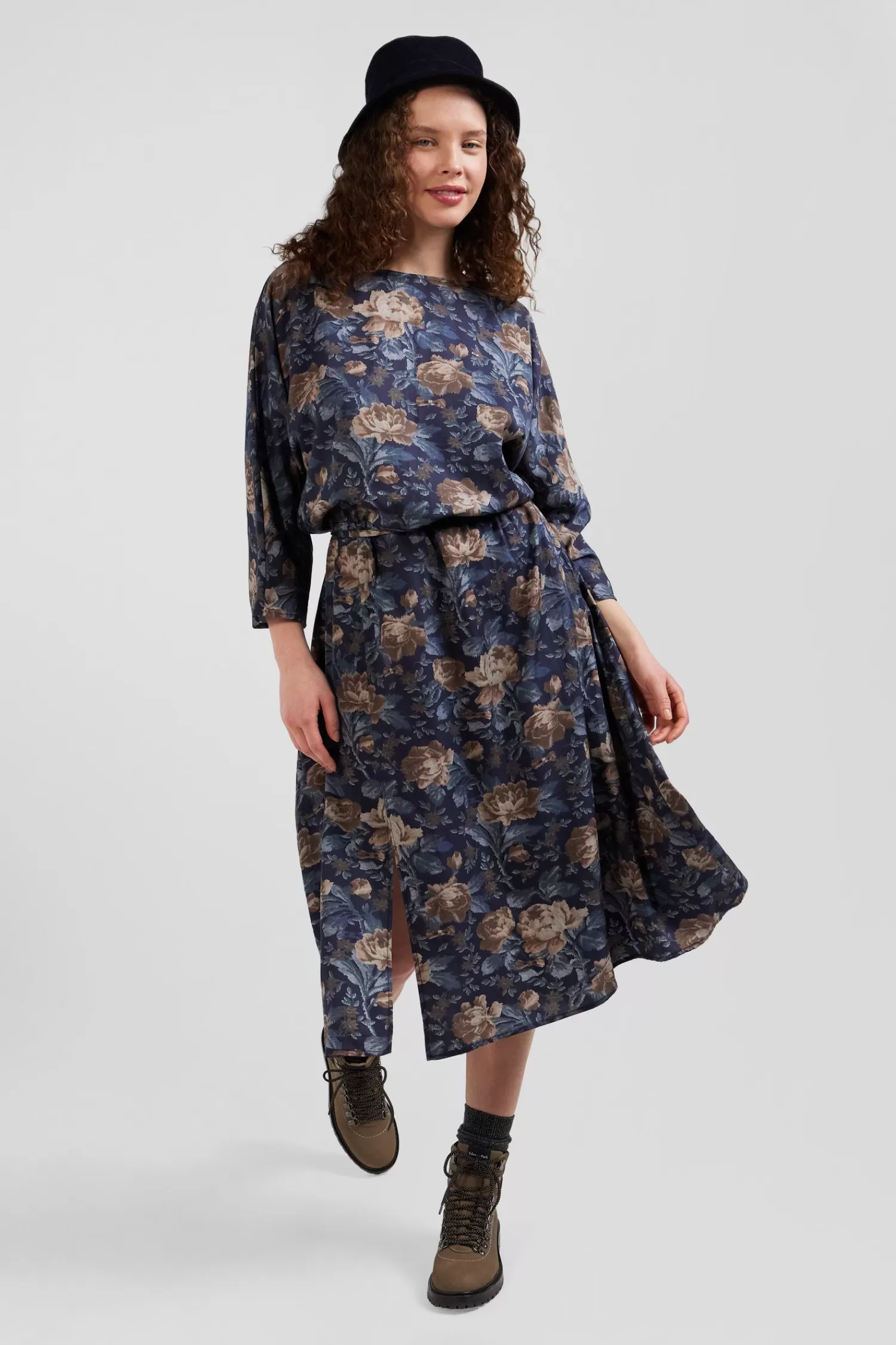 navy_blue_lyocell_floral_dress_with_long_sleeves_2.webp Eden Park Navy blue lyocell floral dress with long sleeves<Women Dresses And Skirts