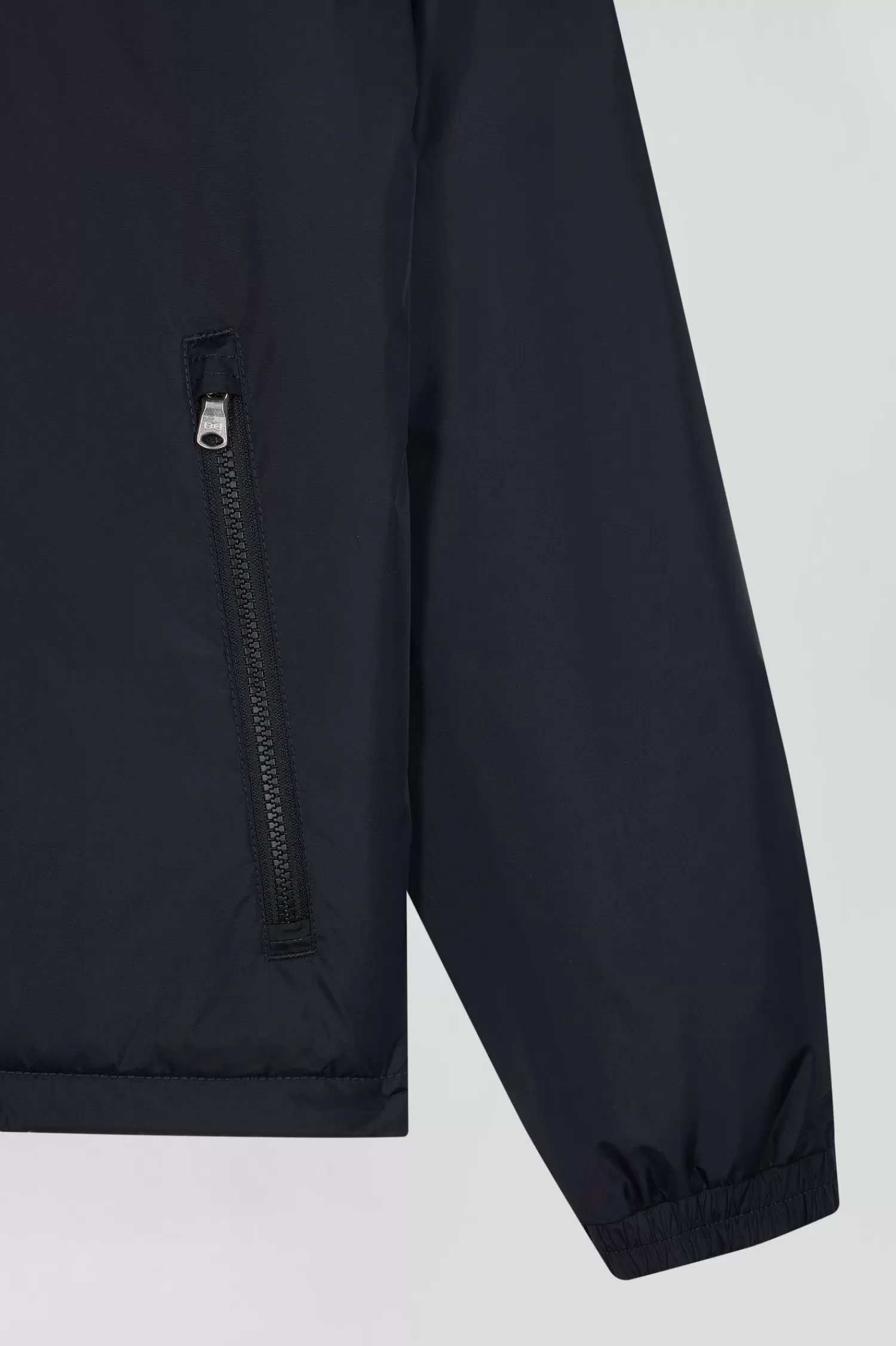 navy_blue_matte_nylon_windbreaker_with_striped_back_embroidery_7.webp Eden Park Navy blue matte nylon windbreaker with striped back embroidery< Coats And Jackets