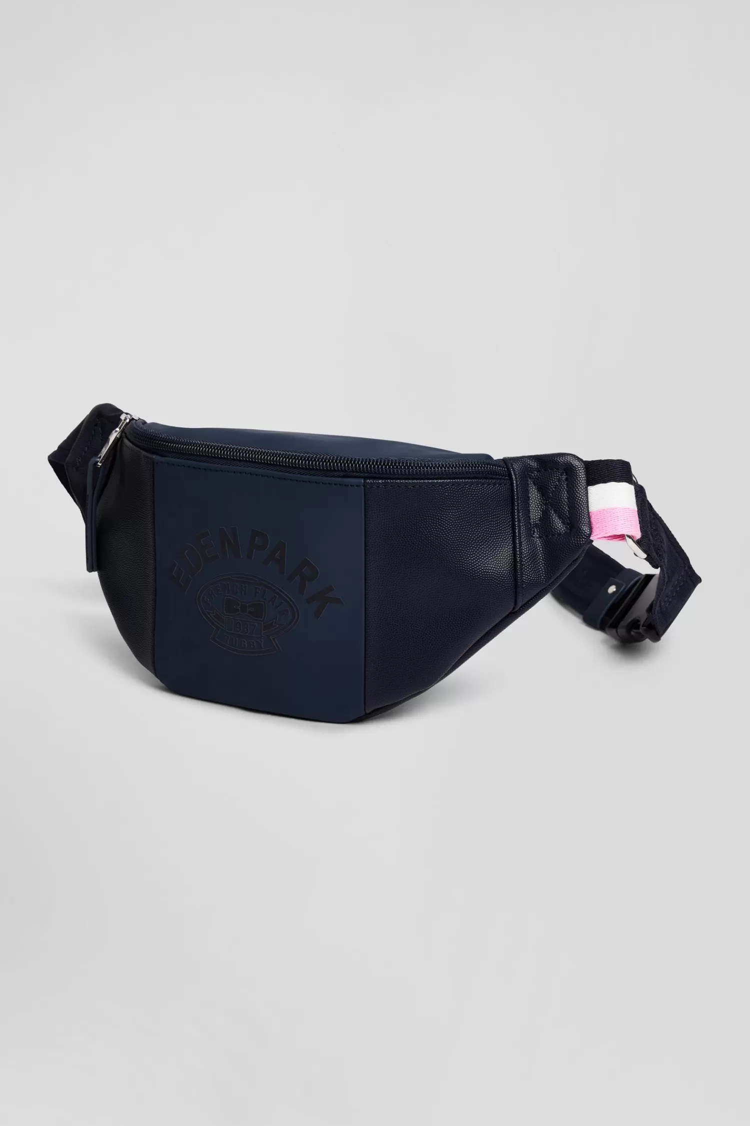 navy_blue_waist_bag_with_eden_park_screenprint_2.webp Eden Park Navy blue waist bag with screen-print< Bags