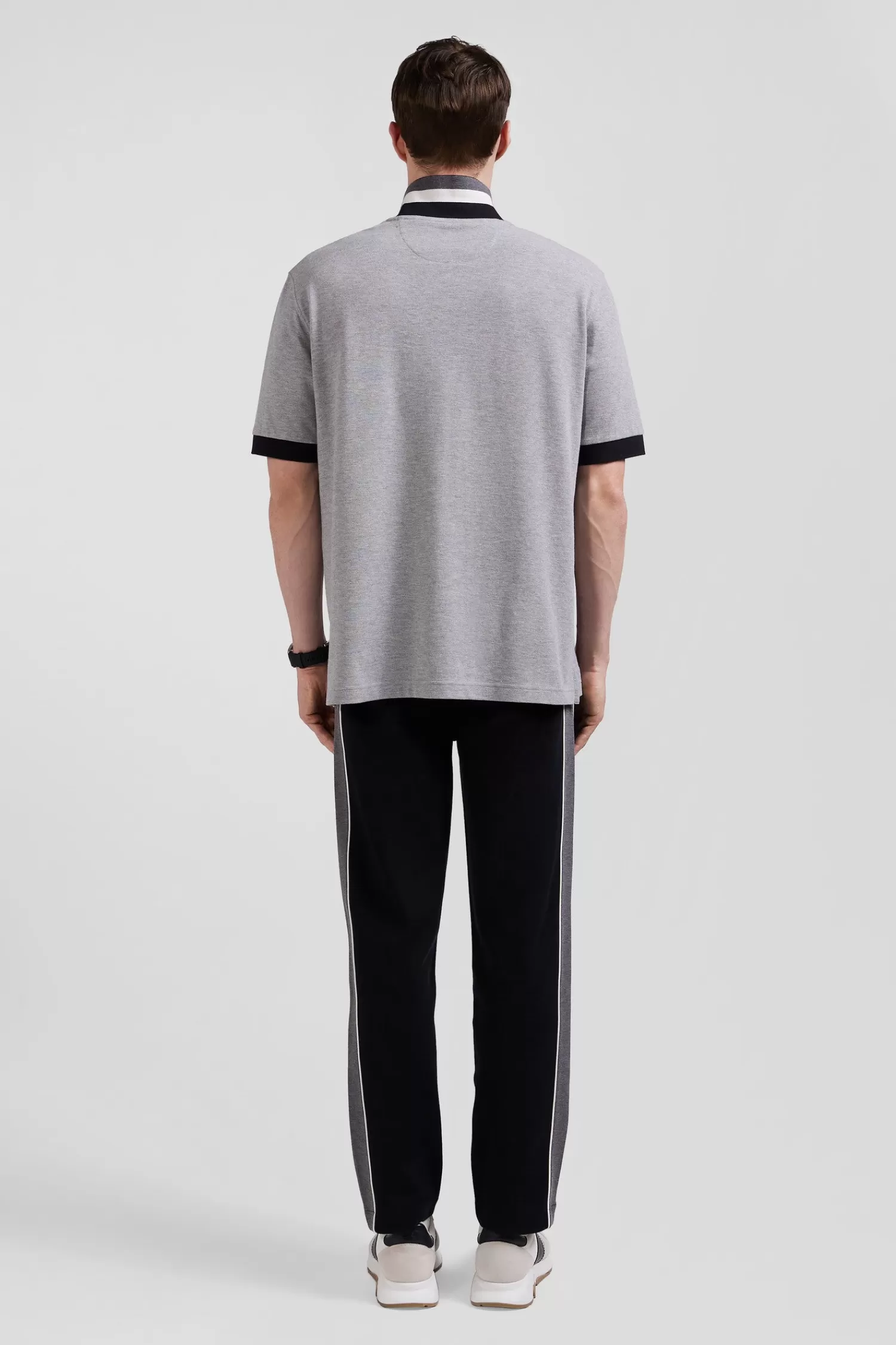 oversize_black_shortsleeved_cotton_piqu_polo_shirt_with_tricolor_details_5.webp Eden Park Oversize black short-sleeved cotton piqué polo shirt with tricolor details< Polos