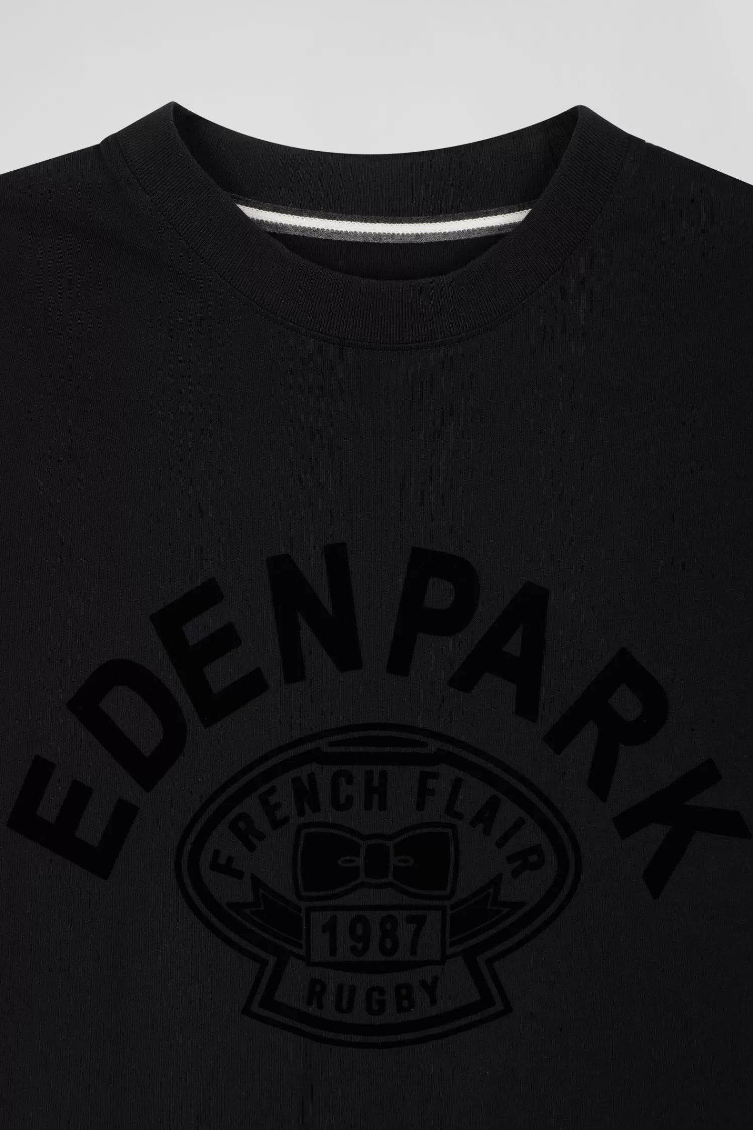 oversize_black_shortsleeved_cotton_tshirt_with_eden_park_rugby_print_6.webp Eden Park Oversize black short-sleeved cotton T-shirt with Rugby print< T-shirts