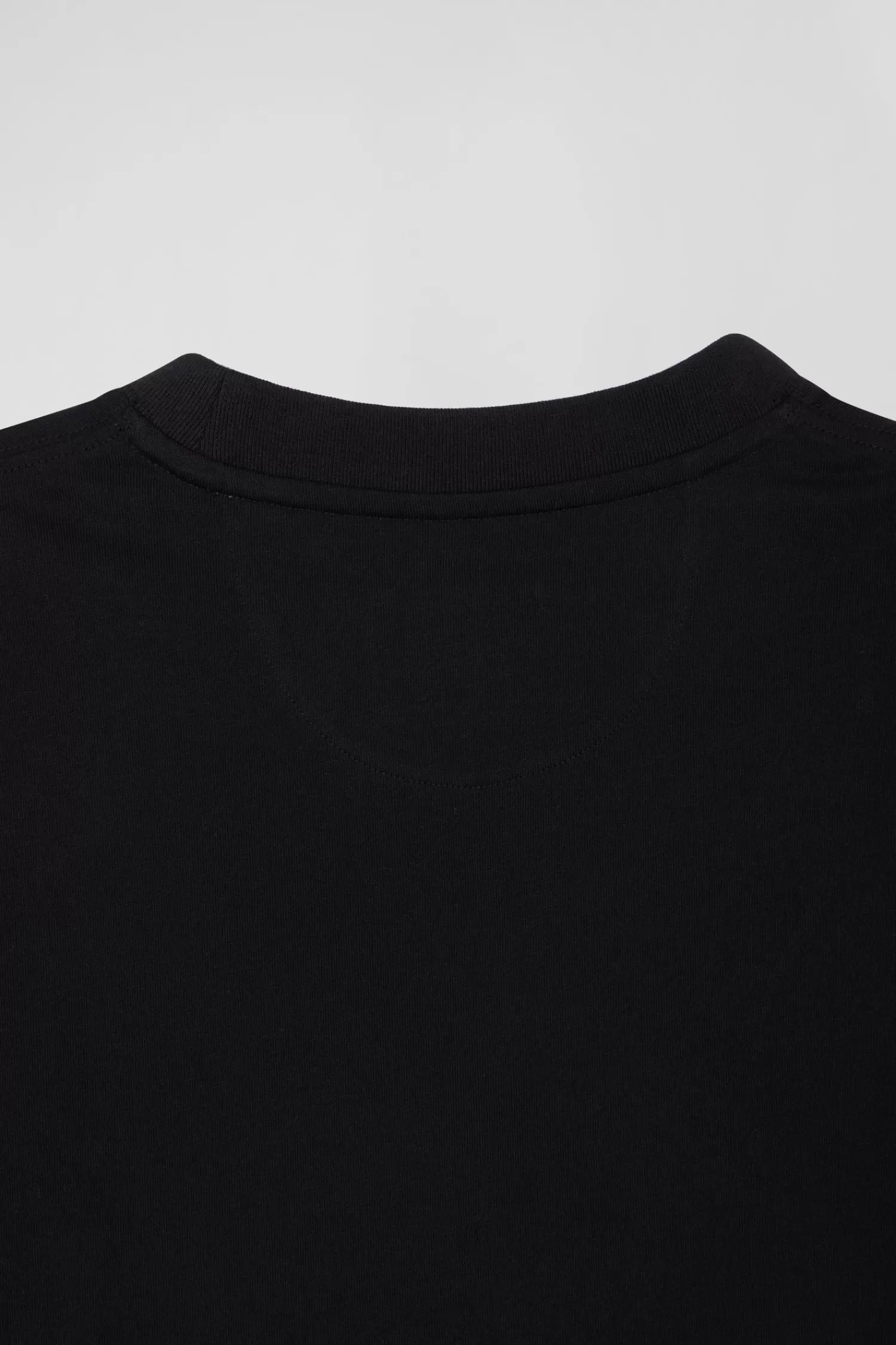 oversize_black_shortsleeved_cotton_tshirt_with_eden_park_rugby_print_8.webp Eden Park Oversize black short-sleeved cotton T-shirt with Rugby print< T-shirts