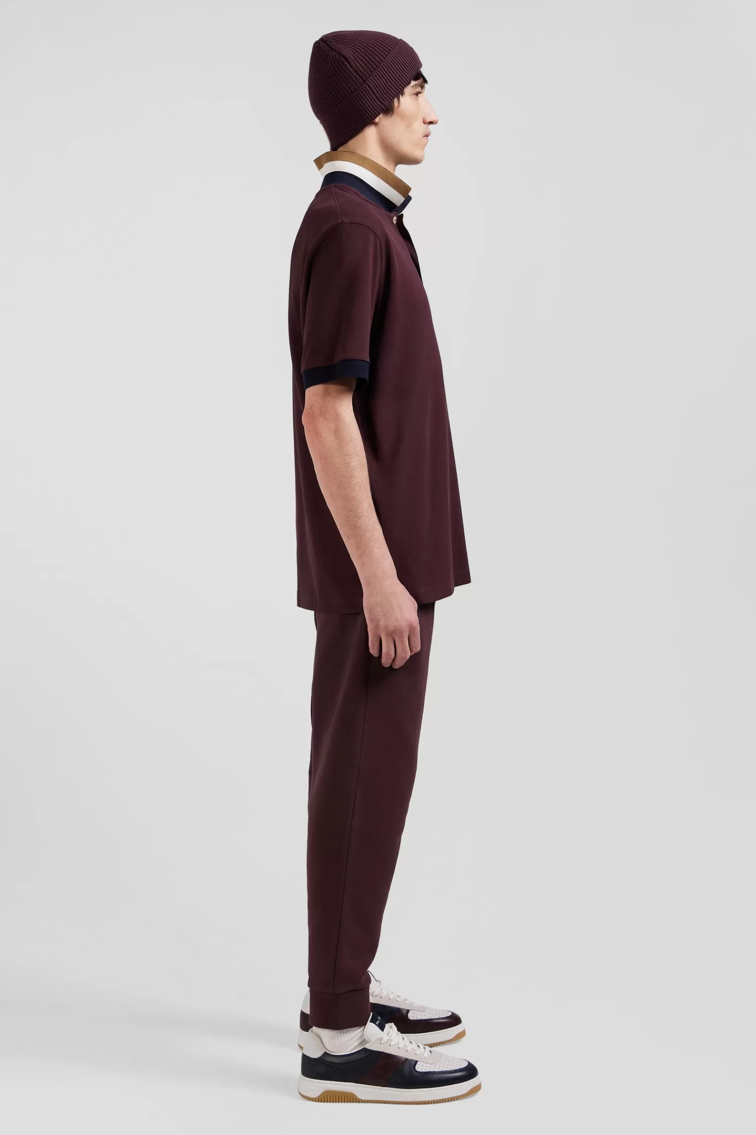 oversize_burgundy_shortsleeved_cotton_piqu_polo_shirt_with_tricolor_details_4.webp Eden Park Oversize burgundy short-sleeved cotton piqué polo shirt with tricolor details< Polos