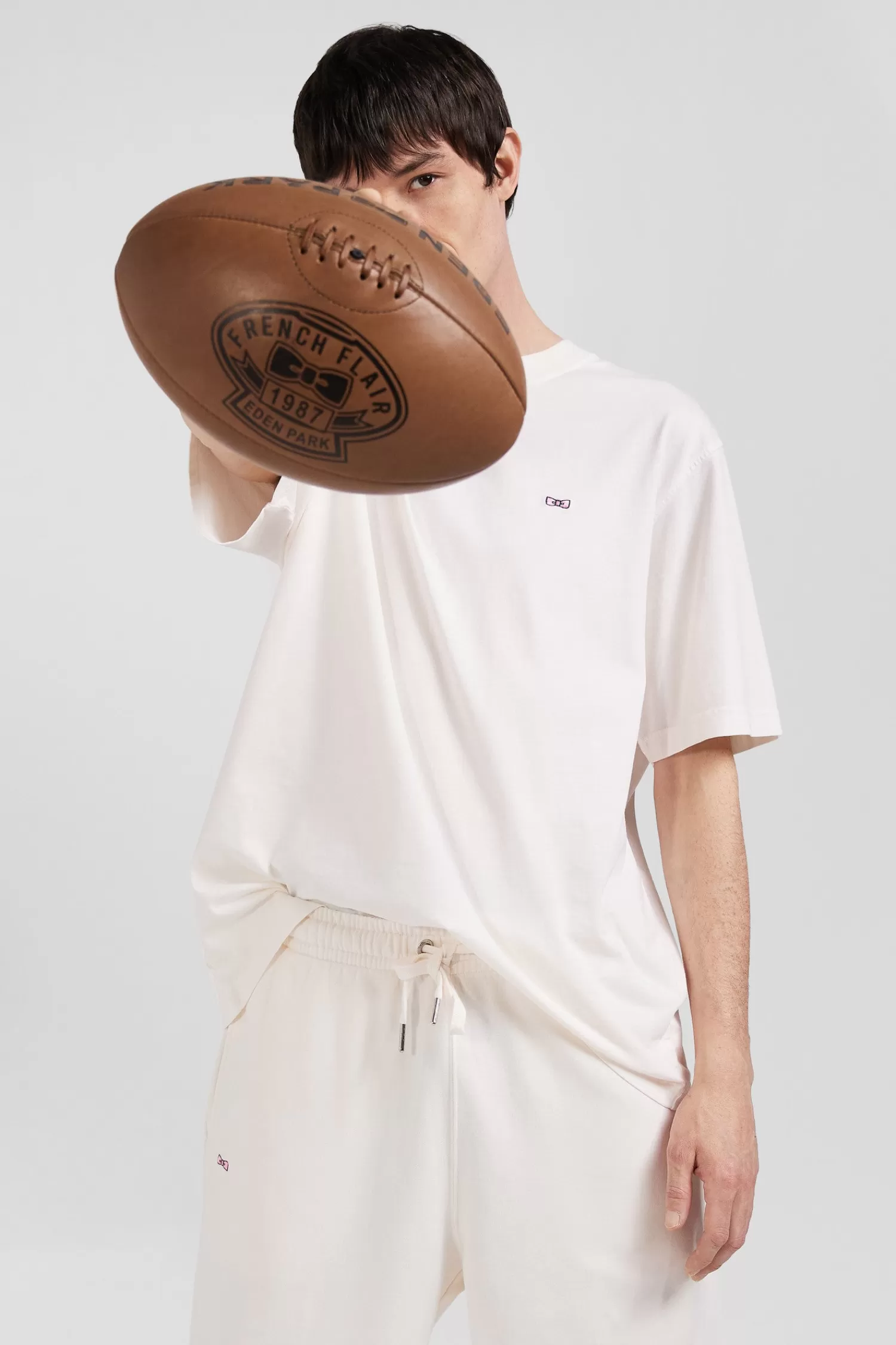 oversize_ecru_unisex_shortsleeved_tshirt_in_overdyed_cotton_3.webp Eden Park Oversize ecru unisex short-sleeved T-shirt in overdyed cotton<Women T-shirts | T-shirts