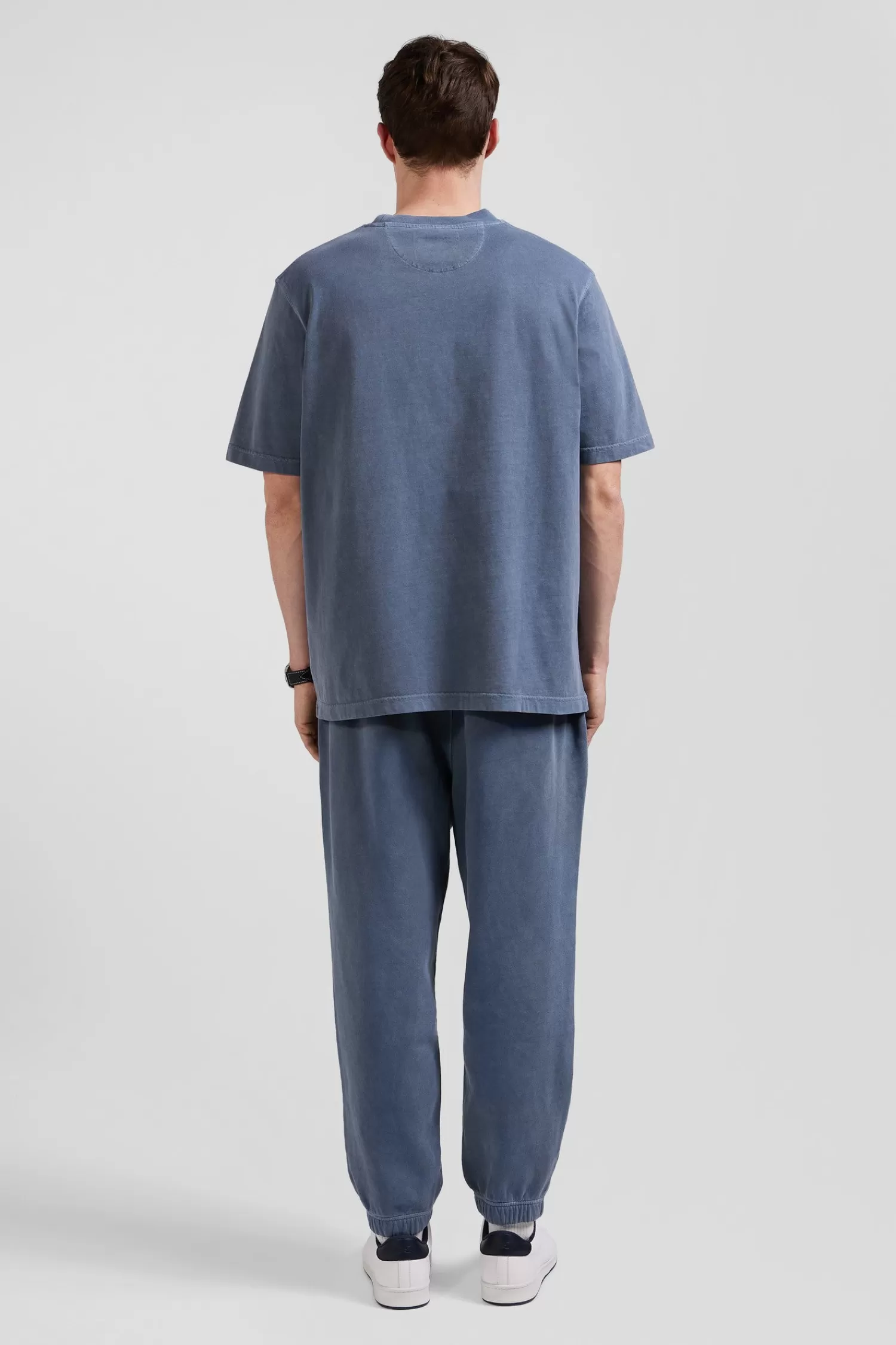 oversize_grey_unisex_shortsleeved_tshirt_in_overdyed_cotton_8.webp Eden Park Oversize grey unisex short-sleeved T-shirt in overdyed cotton<Women T-shirts | T-shirts