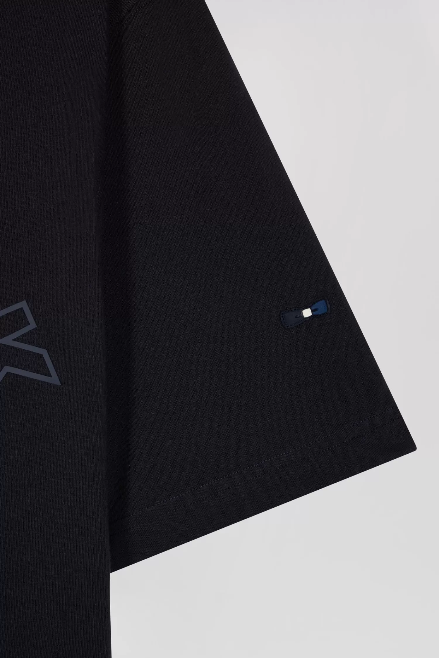 oversize_navy_shortsleeved_cotton_tshirt_with_eden_park_print_7.webp Eden Park Oversize navy short-sleeved cotton T-shirt with print< T-shirts