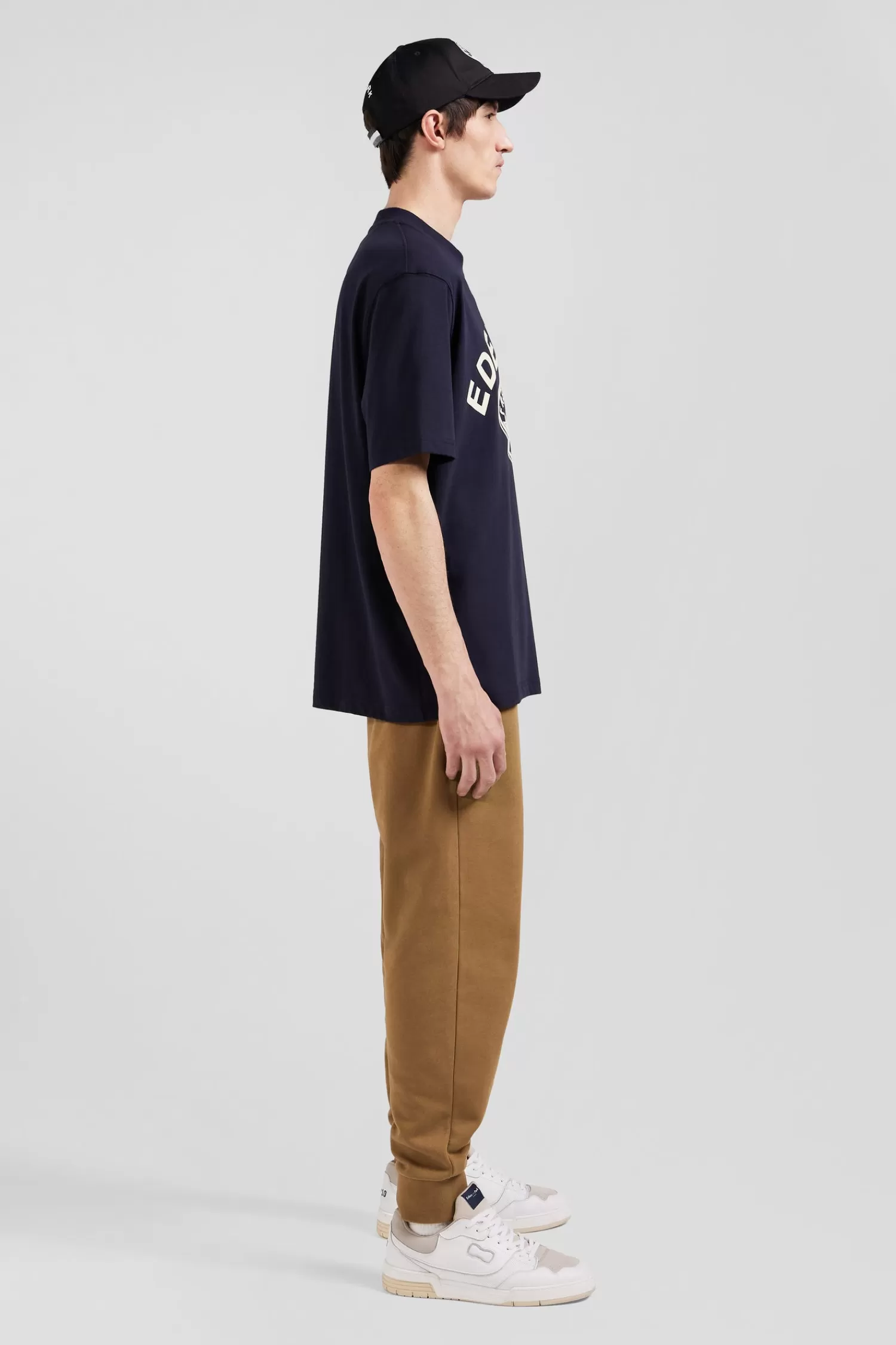 oversize_navy_shortsleeved_cotton_tshirt_with_eden_park_rugby_print_4.webp Eden Park Oversize navy short-sleeved cotton T-shirt with Rugby print< T-shirts