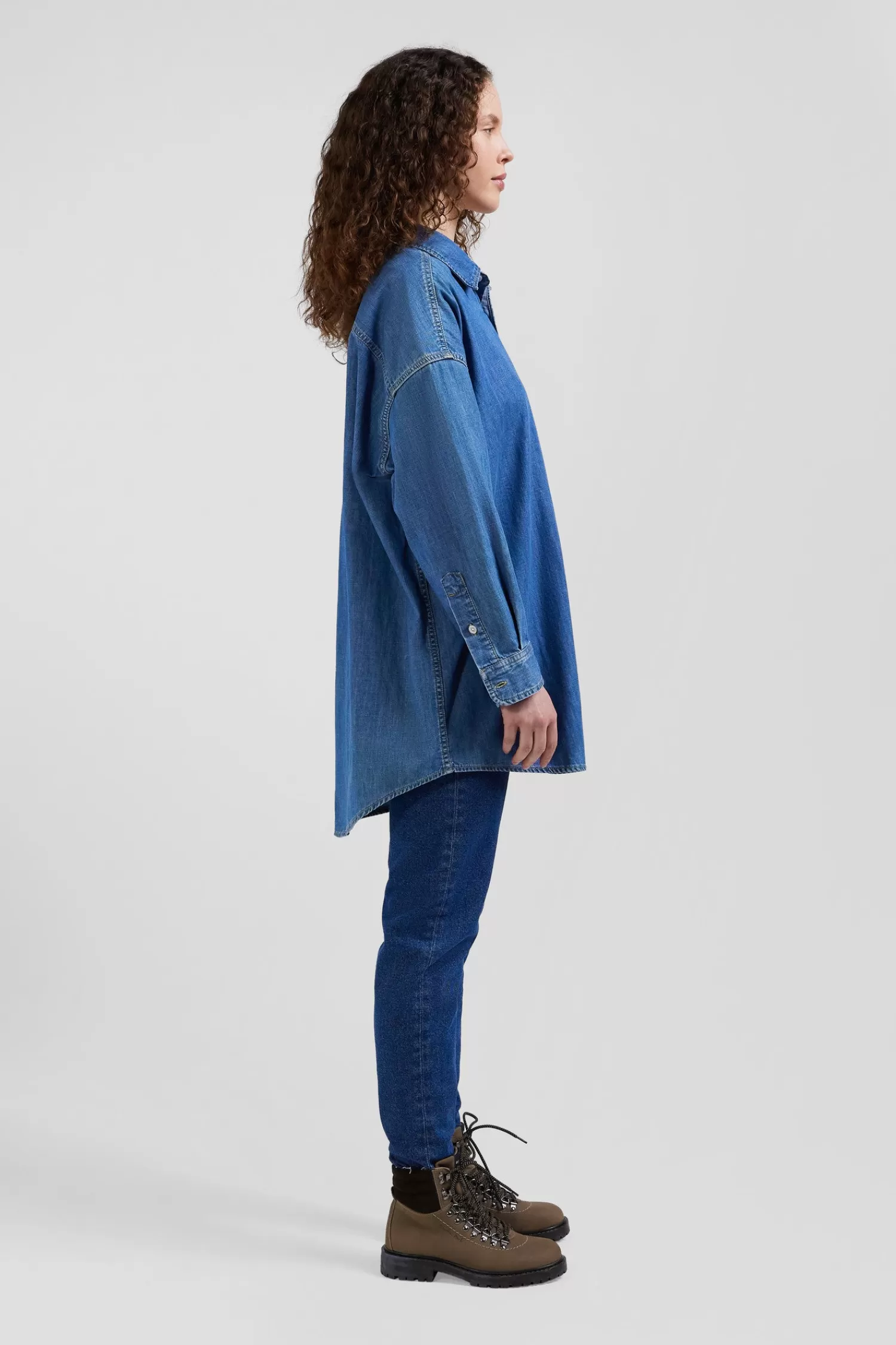 oversize_sky_blue_cotton_shirt_with_patch_pocket_4.webp Eden Park Oversize sky blue cotton shirt with patch pocket<Women Shirts | Shirts