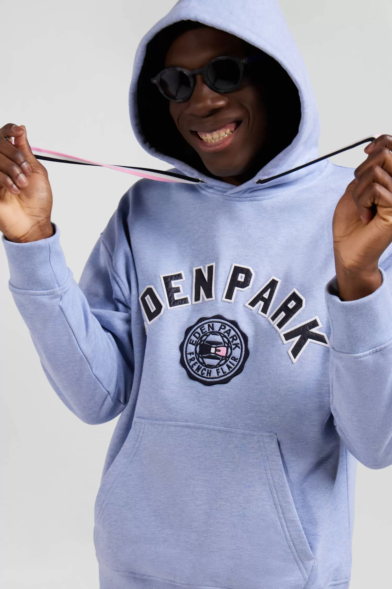 oversize_sky_blue_cotton_sweatshirt_2.webp Eden Park Oversize sky blue cotton sweatshirt< Sweatshirts