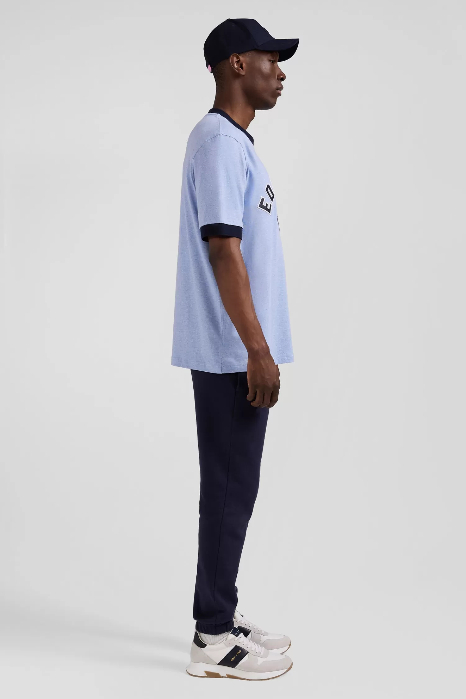 oversize_sky_blue_shortsleeved_cotton_tshirt_with_eden_park_print_4.webp Eden Park Oversize sky blue short-sleeved cotton T-shirt with print< T-shirts