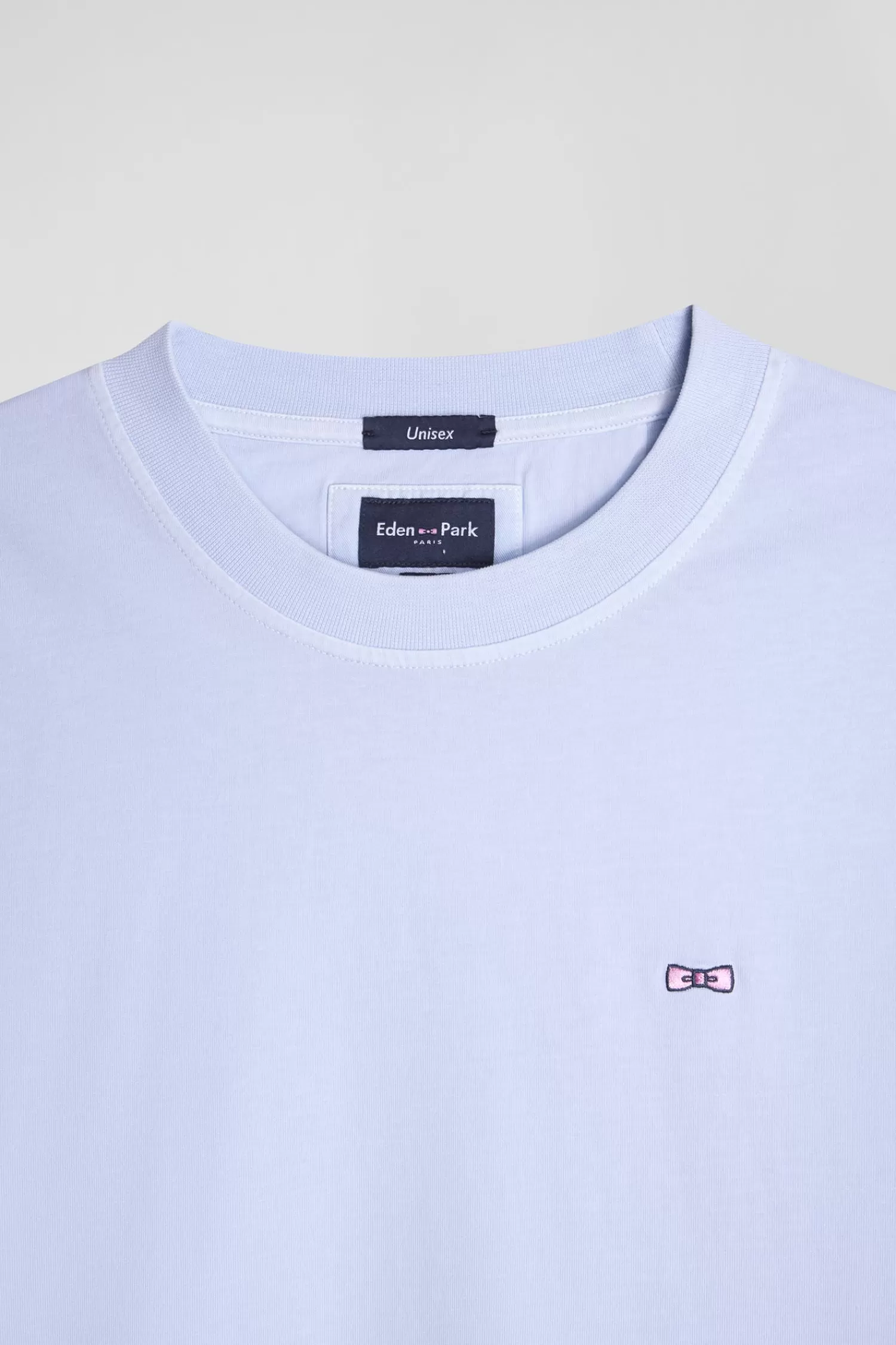 oversize_sky_blue_unisex_shortsleeved_tshirt_in_overdyed_cotton_10.webp Eden Park Oversize sky blue unisex short-sleeved T-shirt in overdyed cotton<Women T-shirts | T-shirts