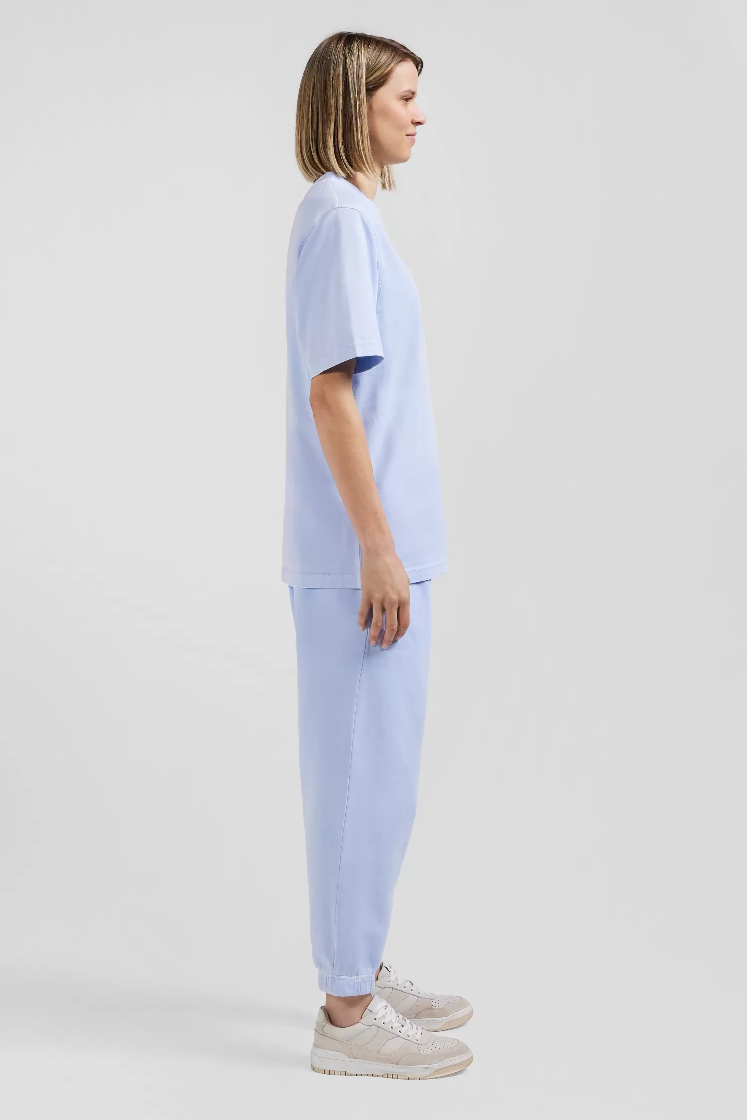 oversize_sky_blue_unisex_shortsleeved_tshirt_in_overdyed_cotton_7.webp Eden Park Oversize sky blue unisex short-sleeved T-shirt in overdyed cotton<Women T-shirts | T-shirts