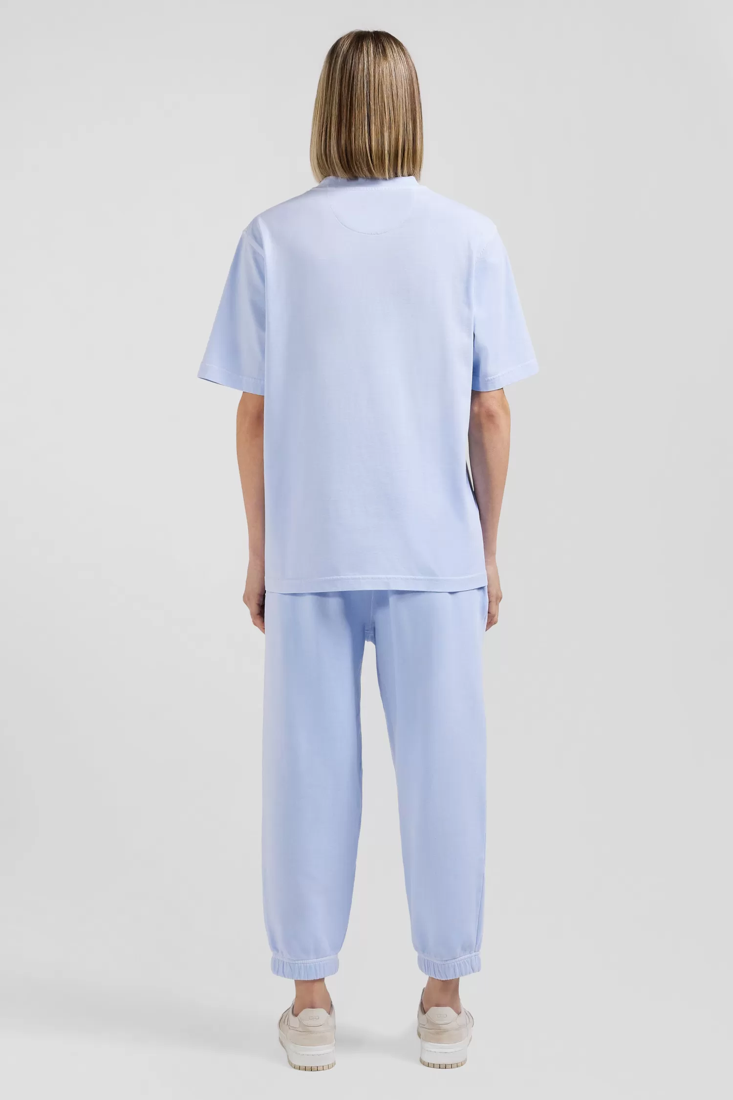 oversize_sky_blue_unisex_shortsleeved_tshirt_in_overdyed_cotton_9.webp Eden Park Oversize sky blue unisex short-sleeved T-shirt in overdyed cotton<Women T-shirts | T-shirts