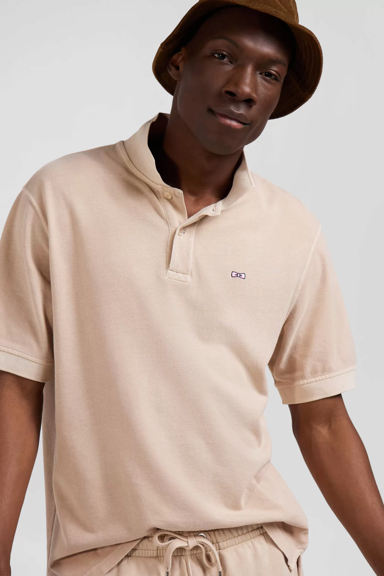 oversized_beige_unisex_shortsleeved_cotton_piqu_polo_shirt_3.webp Eden Park Oversized beige unisex short-sleeved cotton piqué polo shirt<Women Polos | Polos
