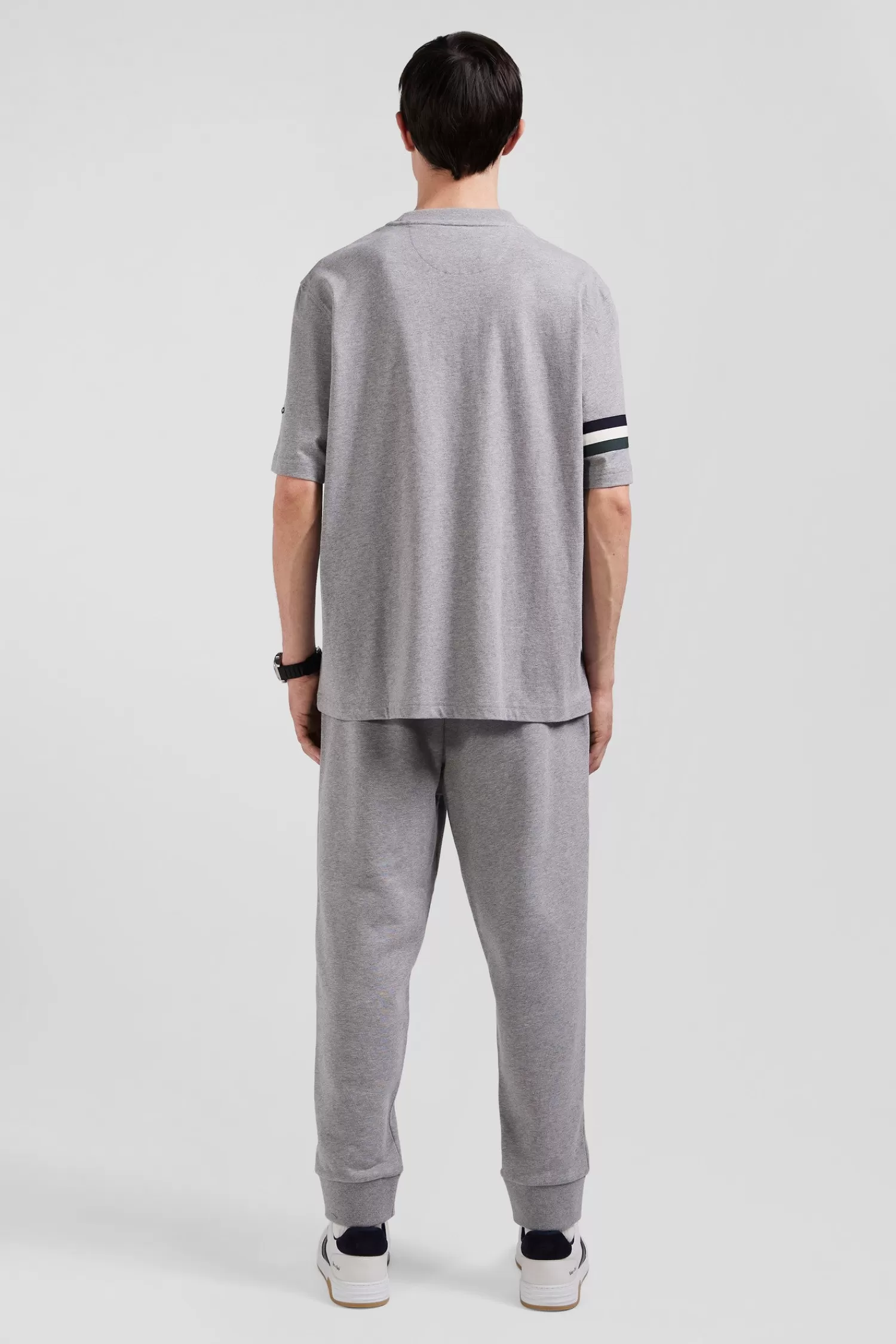 oversized_grey_shortsleeved_cotton_tshirt_with_eden_park_print_5.webp Eden Park Oversized grey short-sleeved cotton T-shirt with print< T-shirts