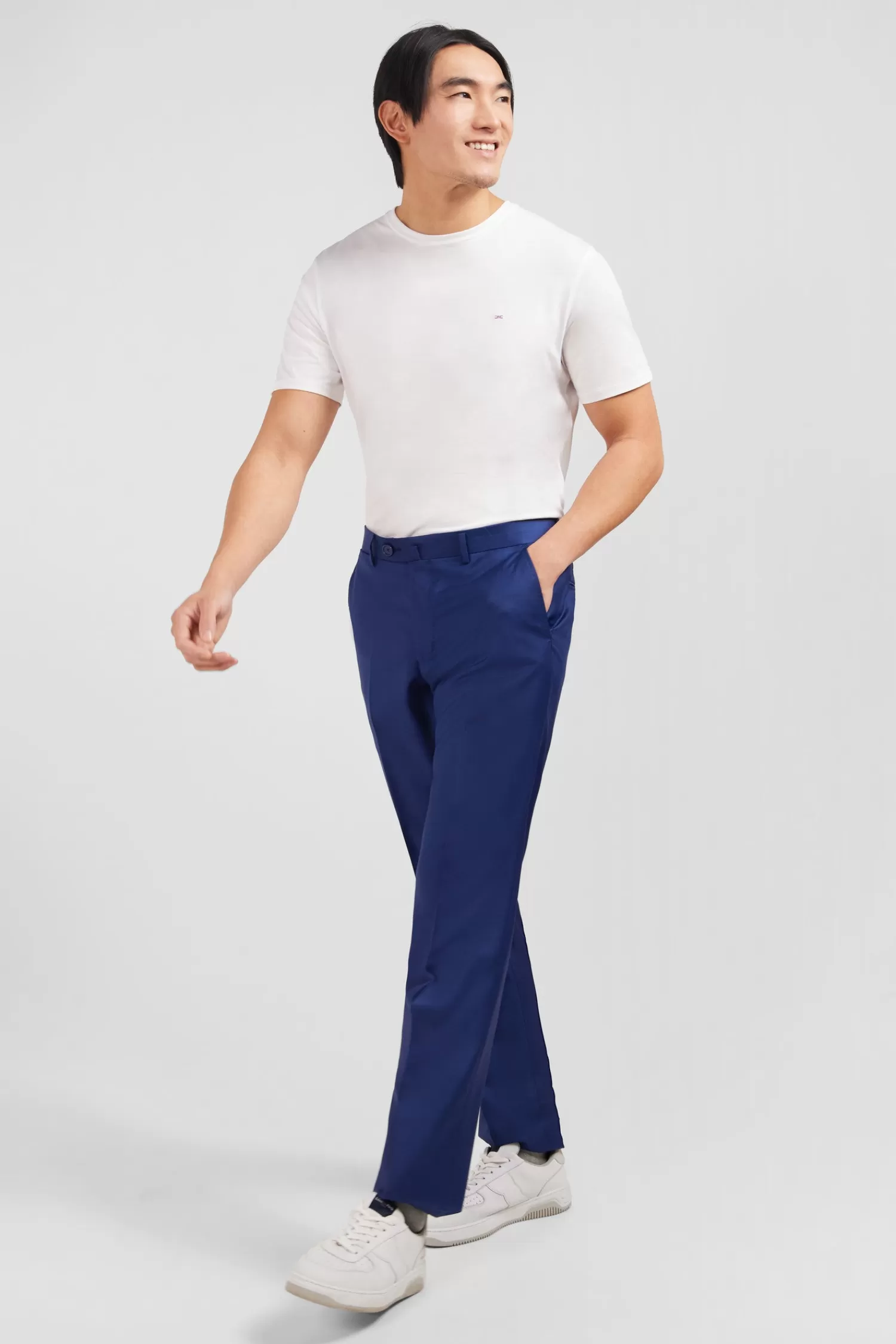 pantalon_regular_bleu_en_laine__plis_casss_3.webp Eden Park Pantalon regular bleu en laine à plis cassés< Pants