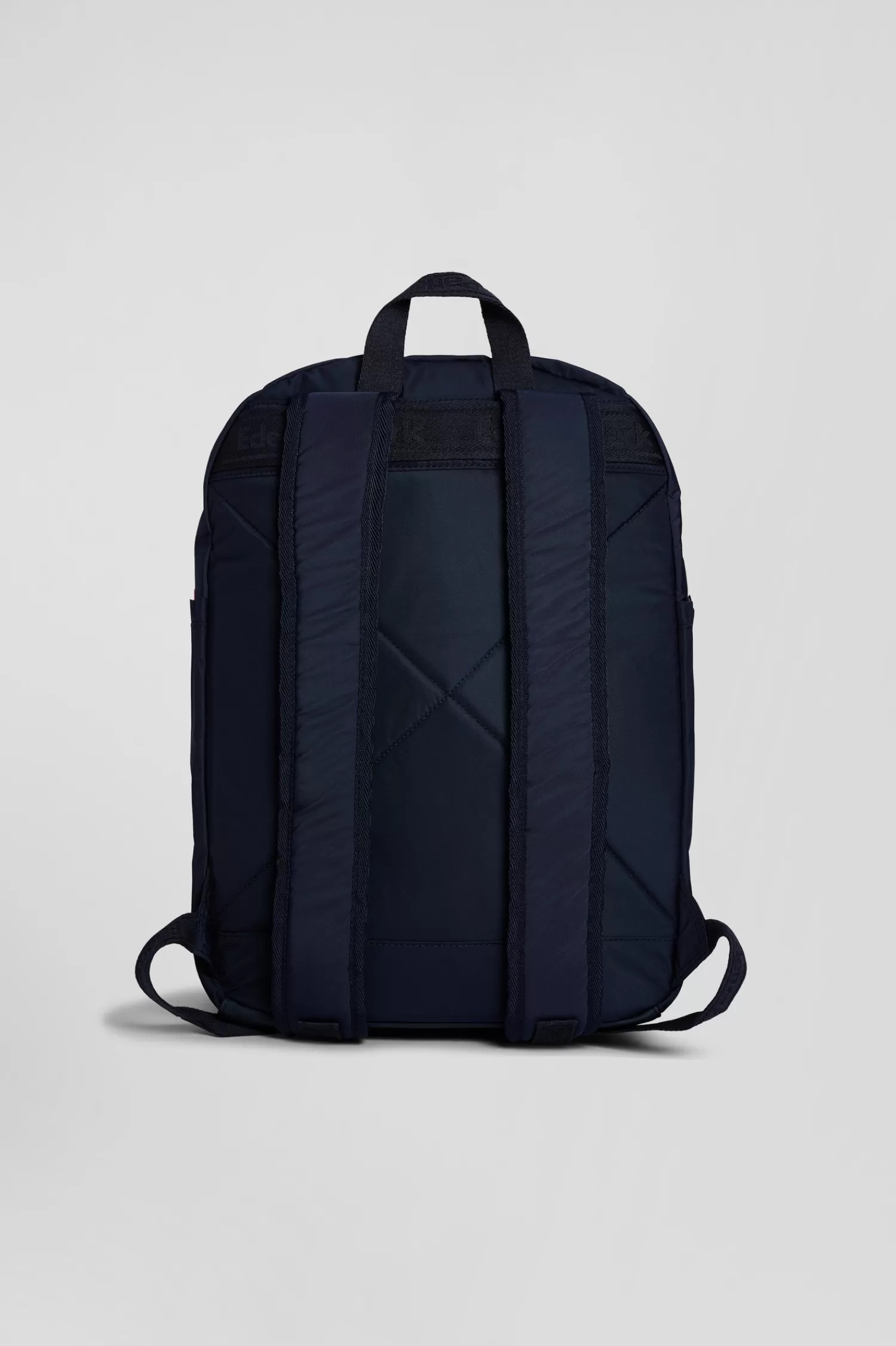 plain_navy_blue_backpack_with_eden_park_lettering_2.webp Eden Park Plain navy blue backpack with lettering< Backpacks