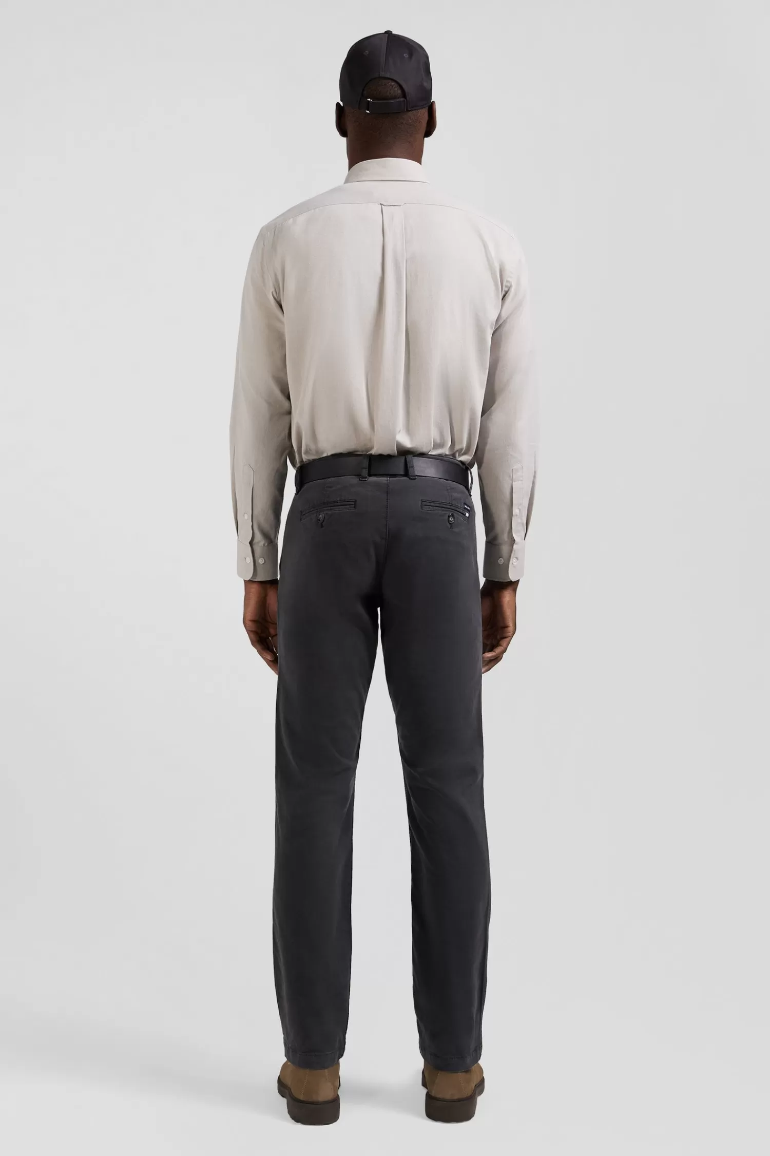 regular_anthracite_grey_chino_trousers_in_stretch_cotton_gabardine_5.webp Eden Park Regular anthracite grey chino trousers in stretch cotton gabardine< Pants