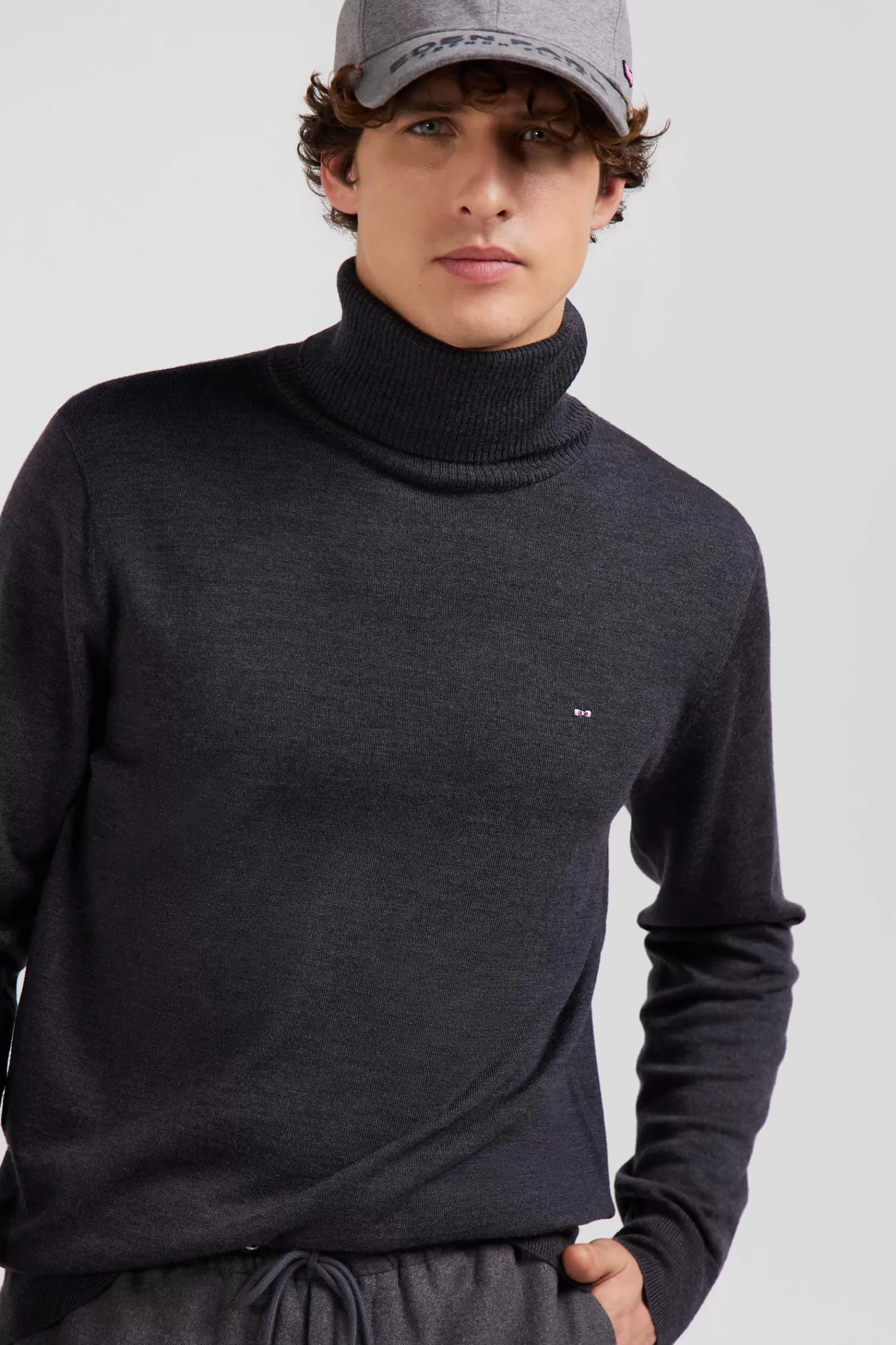regular_anthracite_grey_merino_wool_turtleneck_jumper_2.webp Eden Park Regular anthracite grey merino wool turtleneck jumper< Sweaters