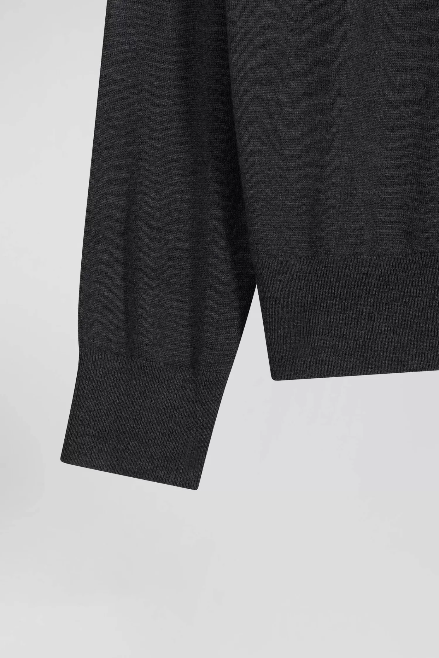 regular_anthracite_grey_merino_wool_turtleneck_jumper_8.webp Eden Park Regular anthracite grey merino wool turtleneck jumper< Sweaters