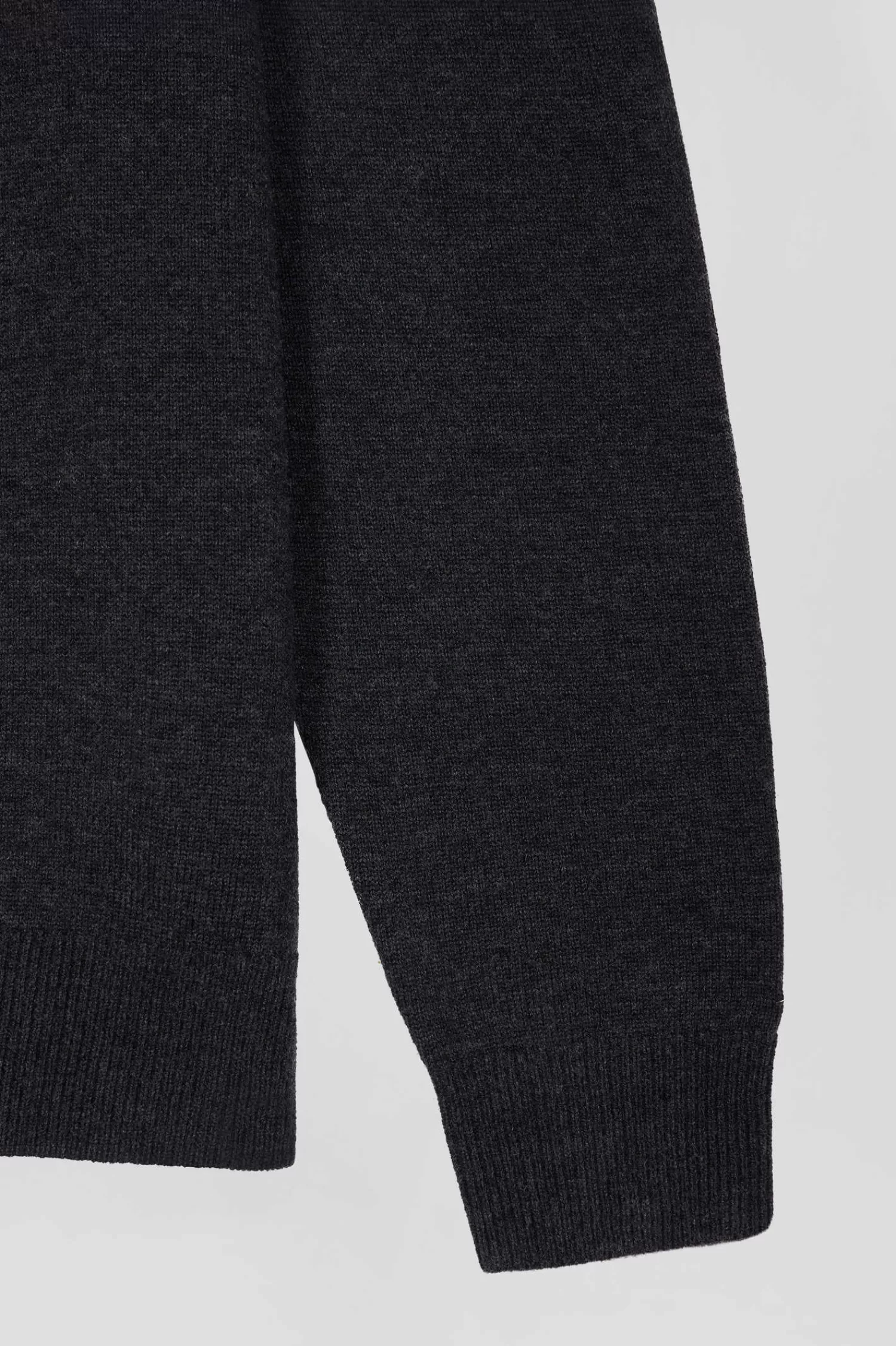 regular_anthracite_grey_semizipped_wool_and_cotton_jumper_7.webp Eden Park Regular anthracite grey semi-zipped wool and cotton jumper< Sweaters
