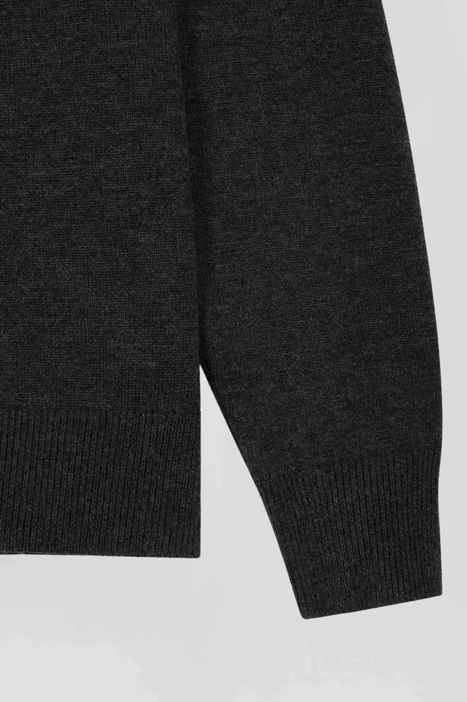 regular_anthracite_grey_wool_and_cotton_crew_neck_jumper_7.webp Eden Park Regular anthracite grey wool and cotton crew neck jumper< Sweaters