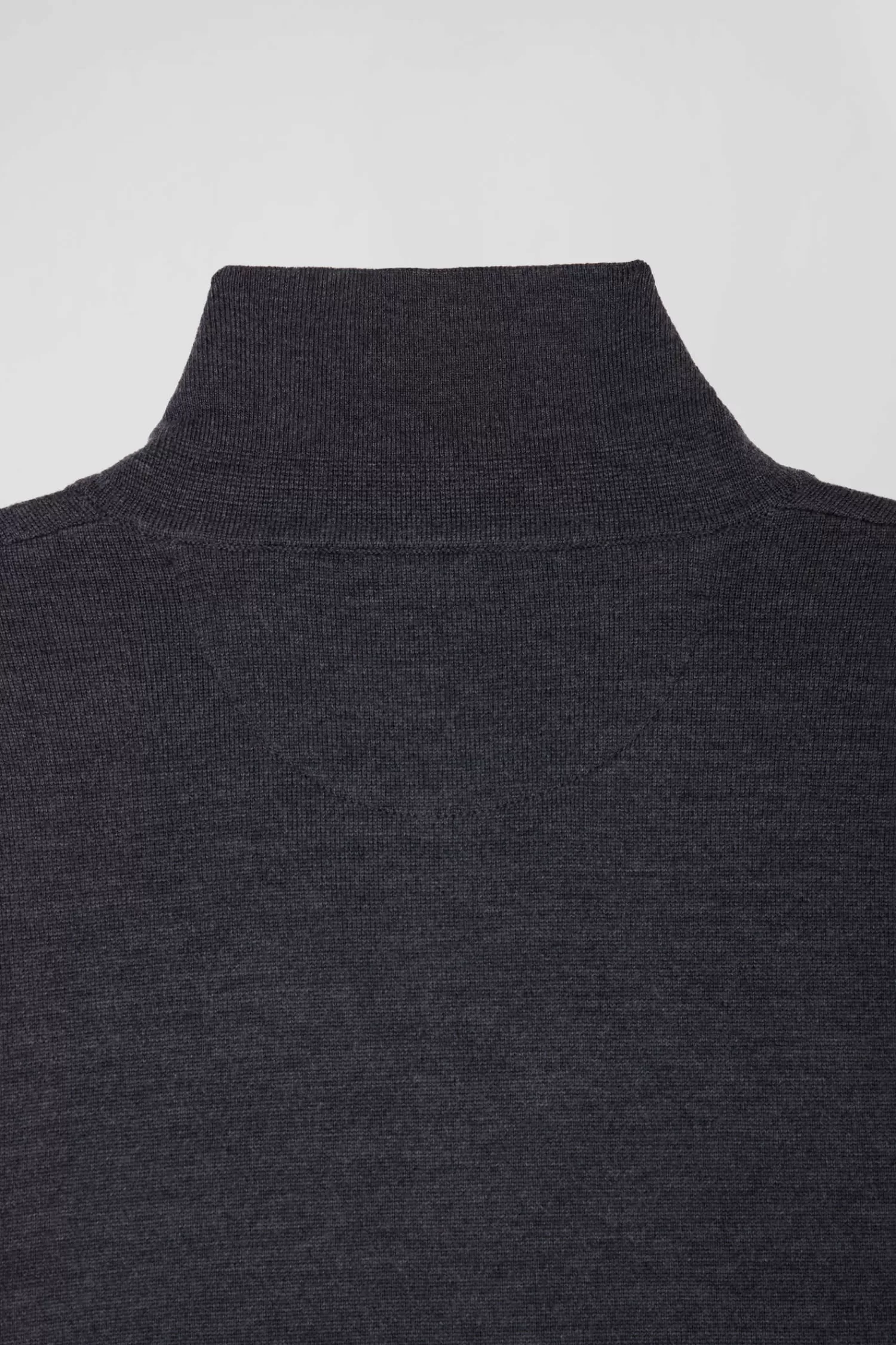 regular_anthracite_grey_wool_jumper_with_rugby_shirt_collar_8.webp Eden Park Regular anthracite grey wool jumper with rugby shirt collar< Sweaters