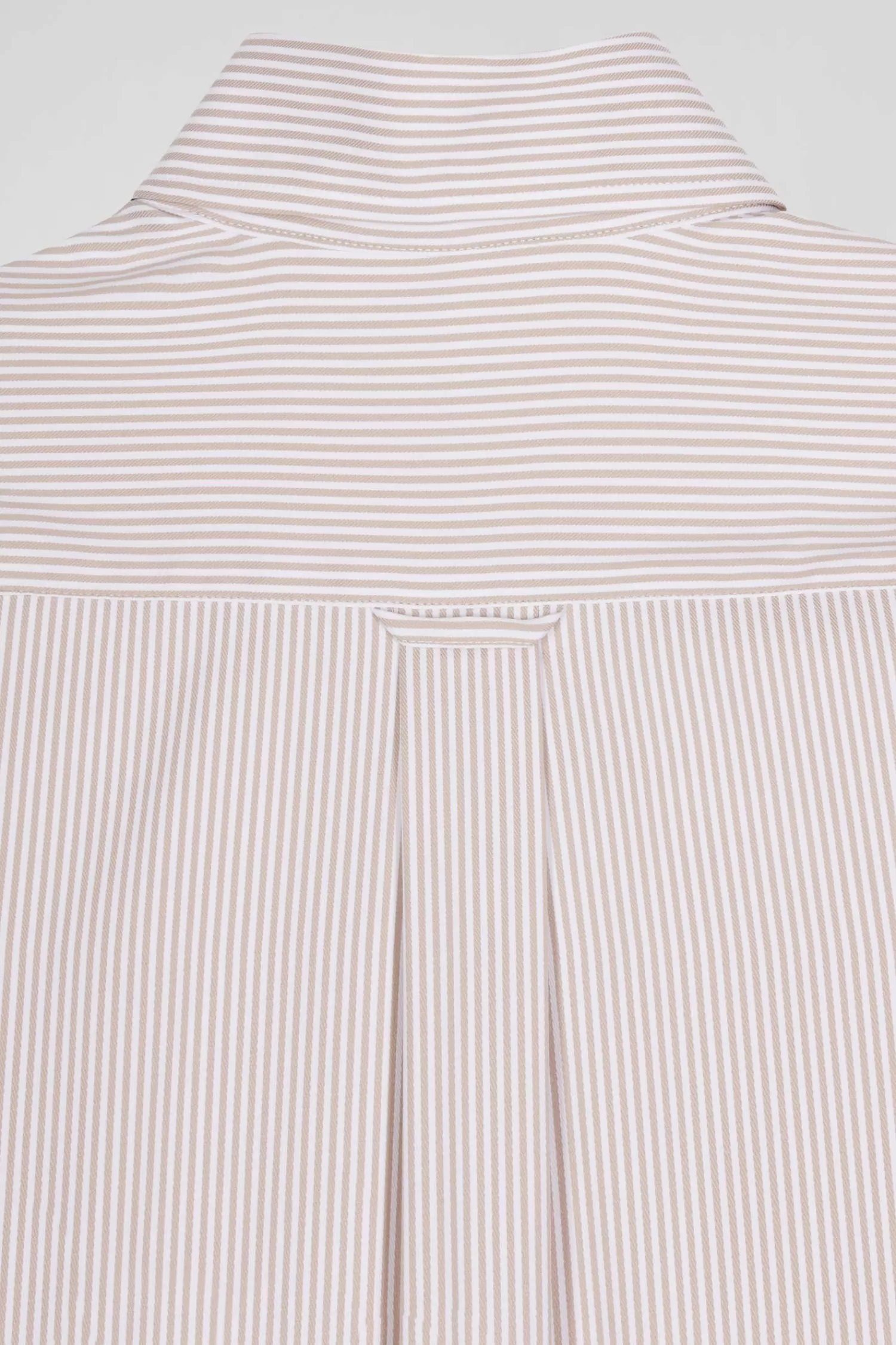 regular_beige_cotton_poplin_shirt_with_baton_stripes_7.webp Eden Park Regular beige cotton poplin shirt with baton stripes< Shirts