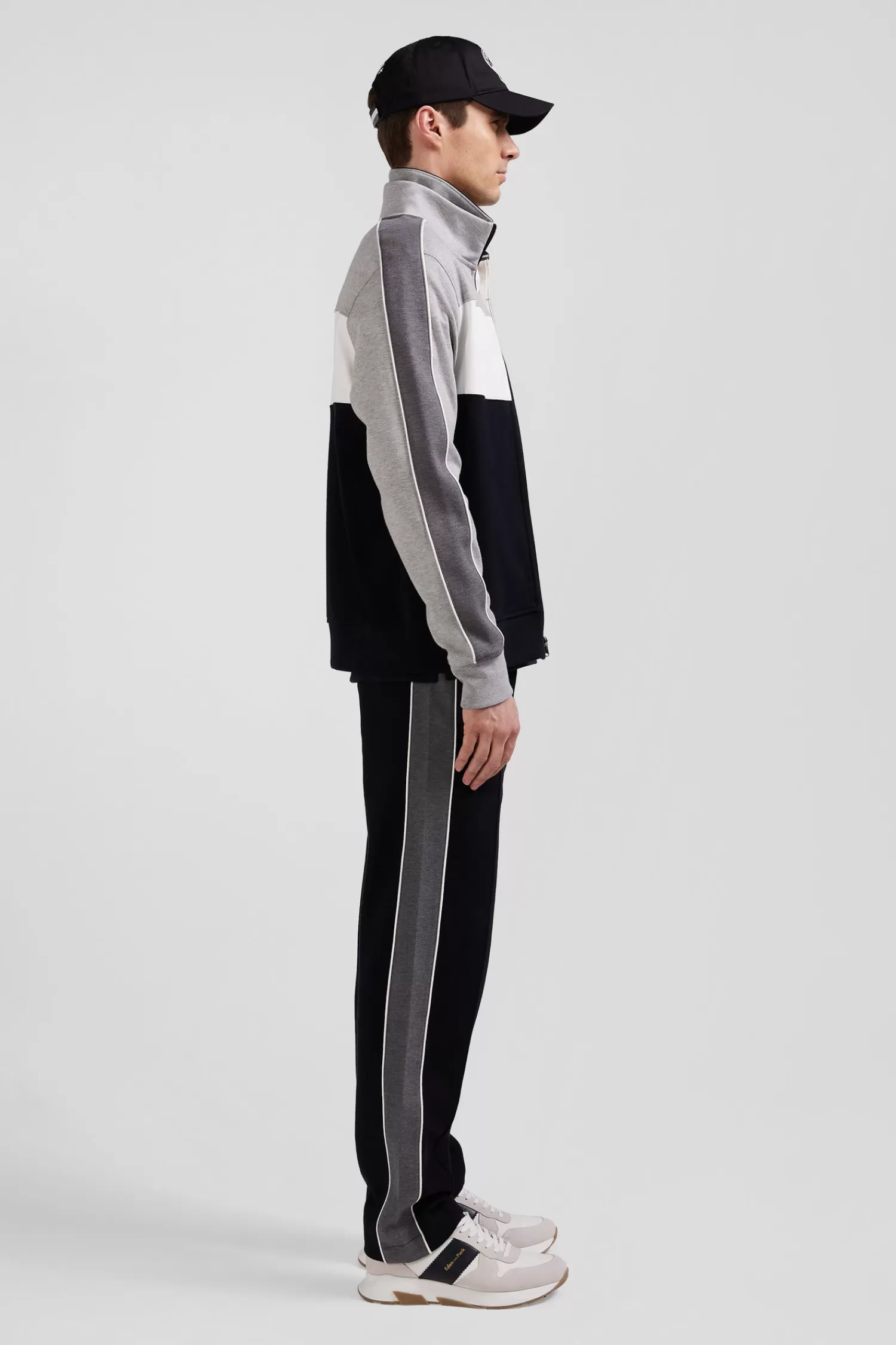 regular_black_colorblock_zipped_cotton_blend_sweatshirt_4.webp Eden Park Regular black colorblock zipped cotton blend sweatshirt< Sweatshirts