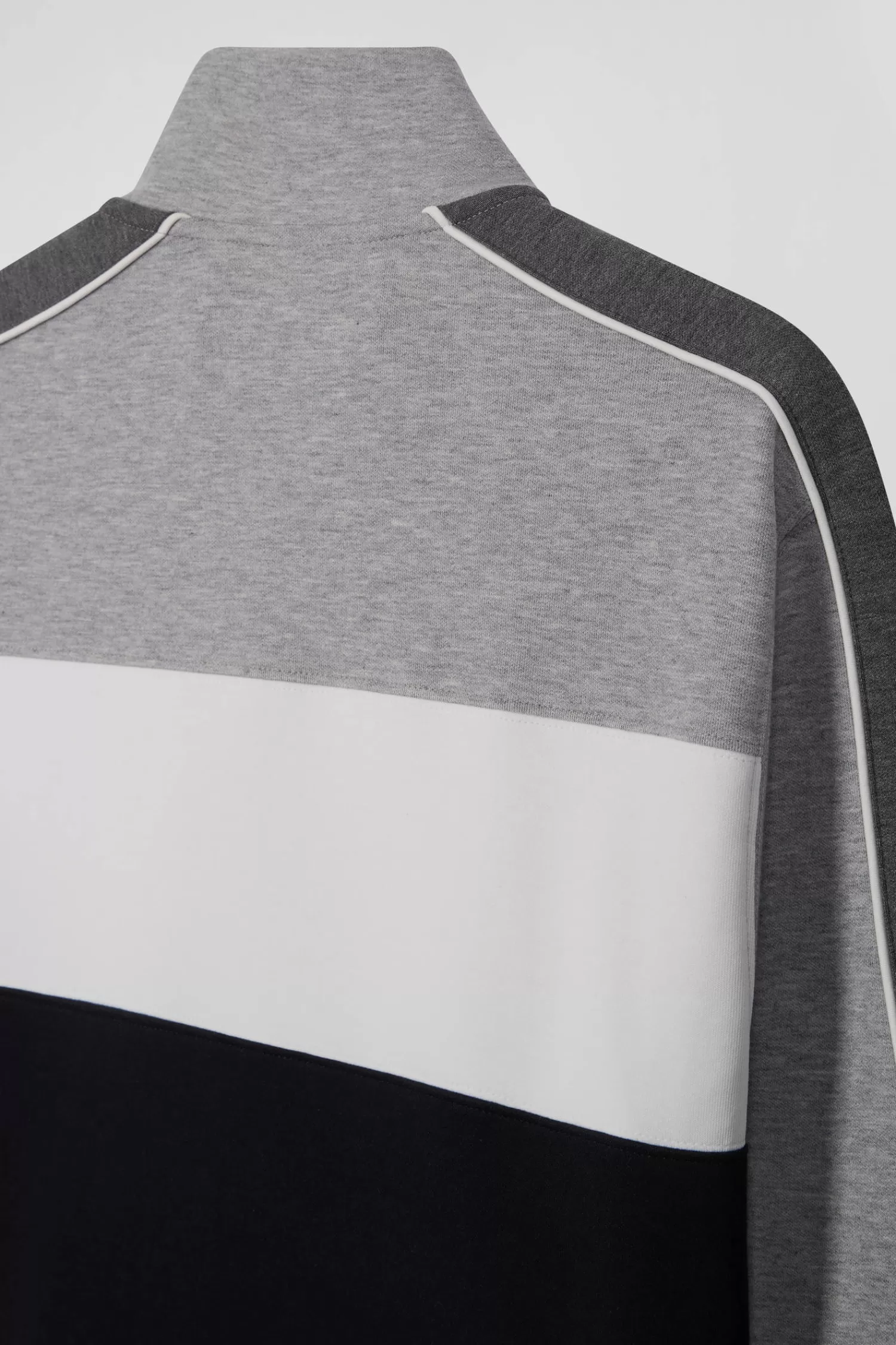 regular_black_colorblock_zipped_cotton_blend_sweatshirt_9.webp Eden Park Regular black colorblock zipped cotton blend sweatshirt< Sweatshirts