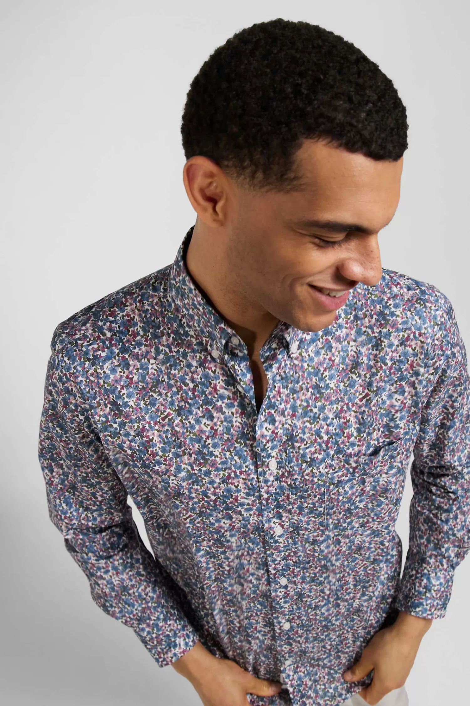 regular_blue_floral_print_cotton_poplin_shirt_2.webp Eden Park Regular blue floral print cotton poplin shirt< Shirts